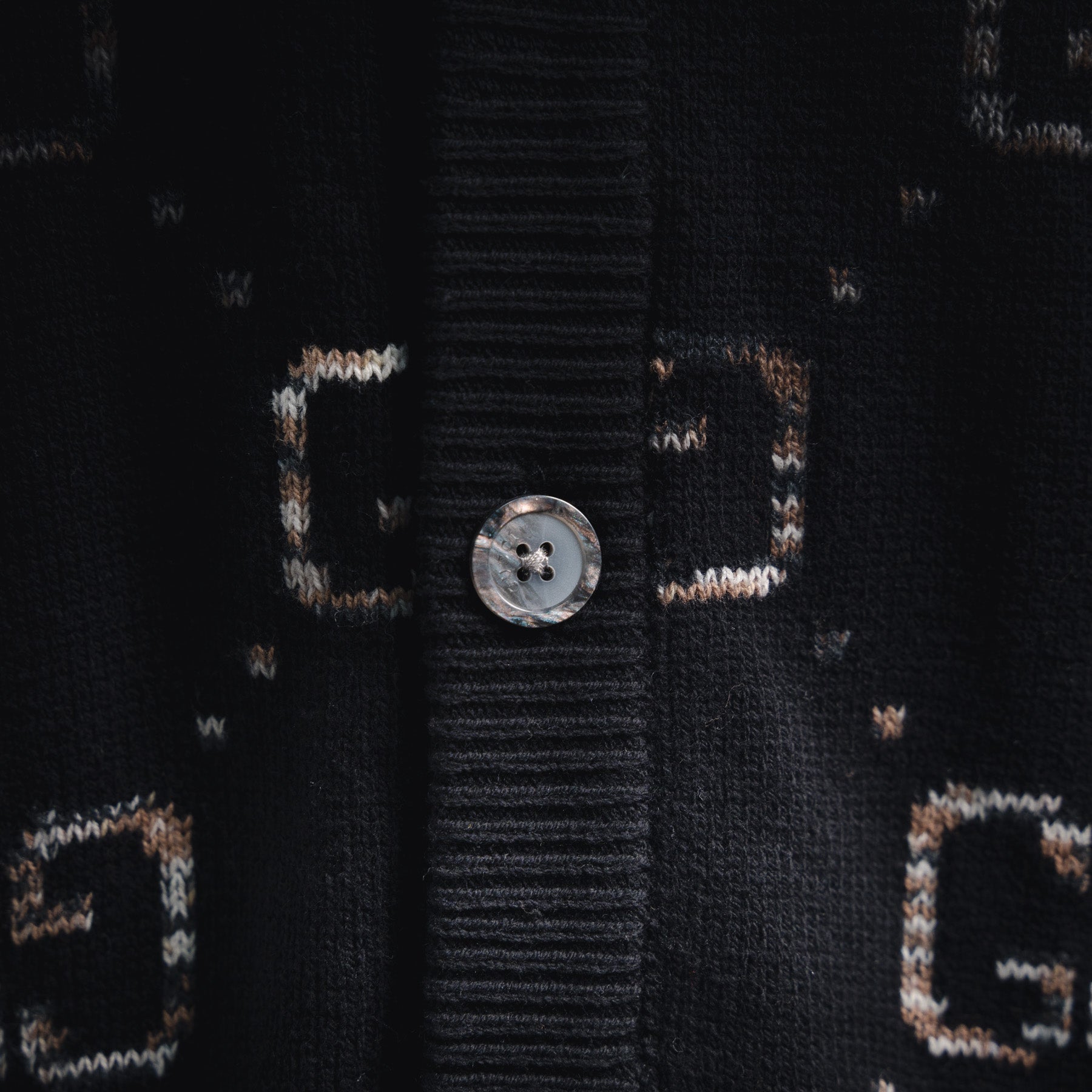 Guc 25fw jacquard cardigan