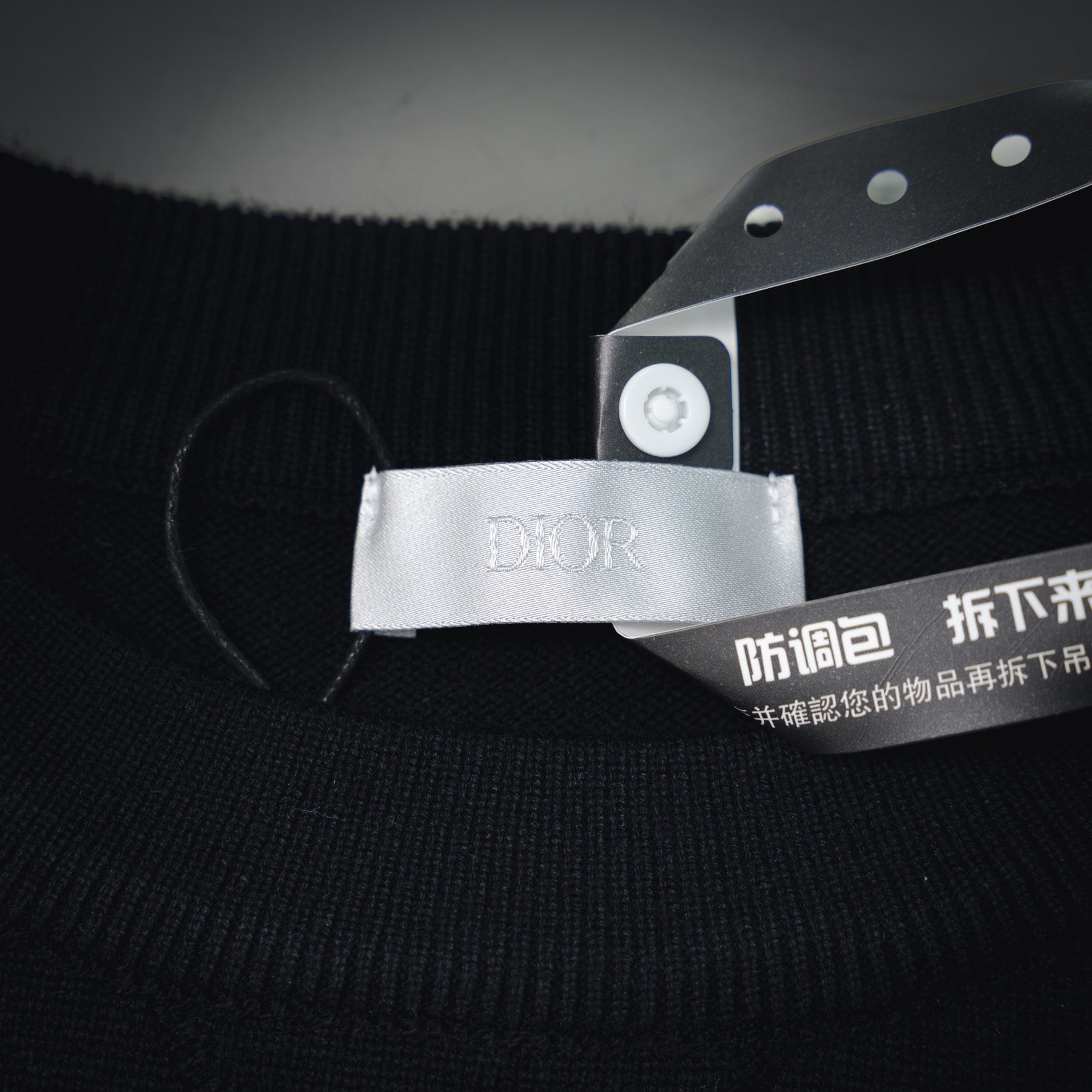 CD 25fw embroidered sweater