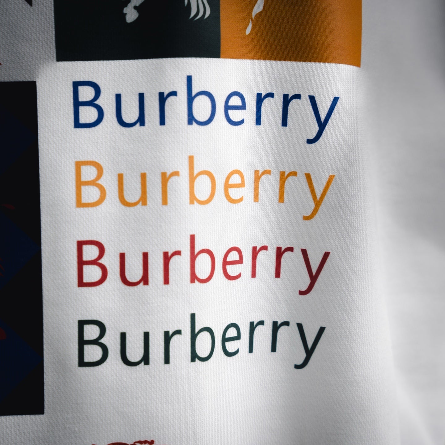 Burbery 25fw printed shirt