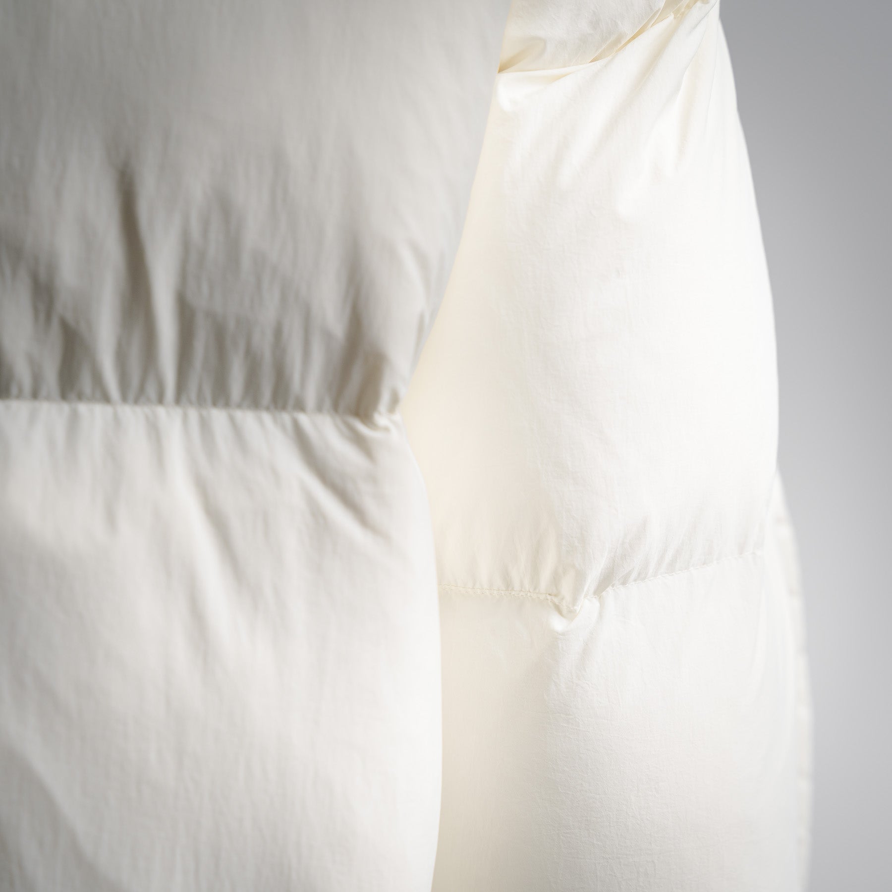 Mon 25fw down jacket