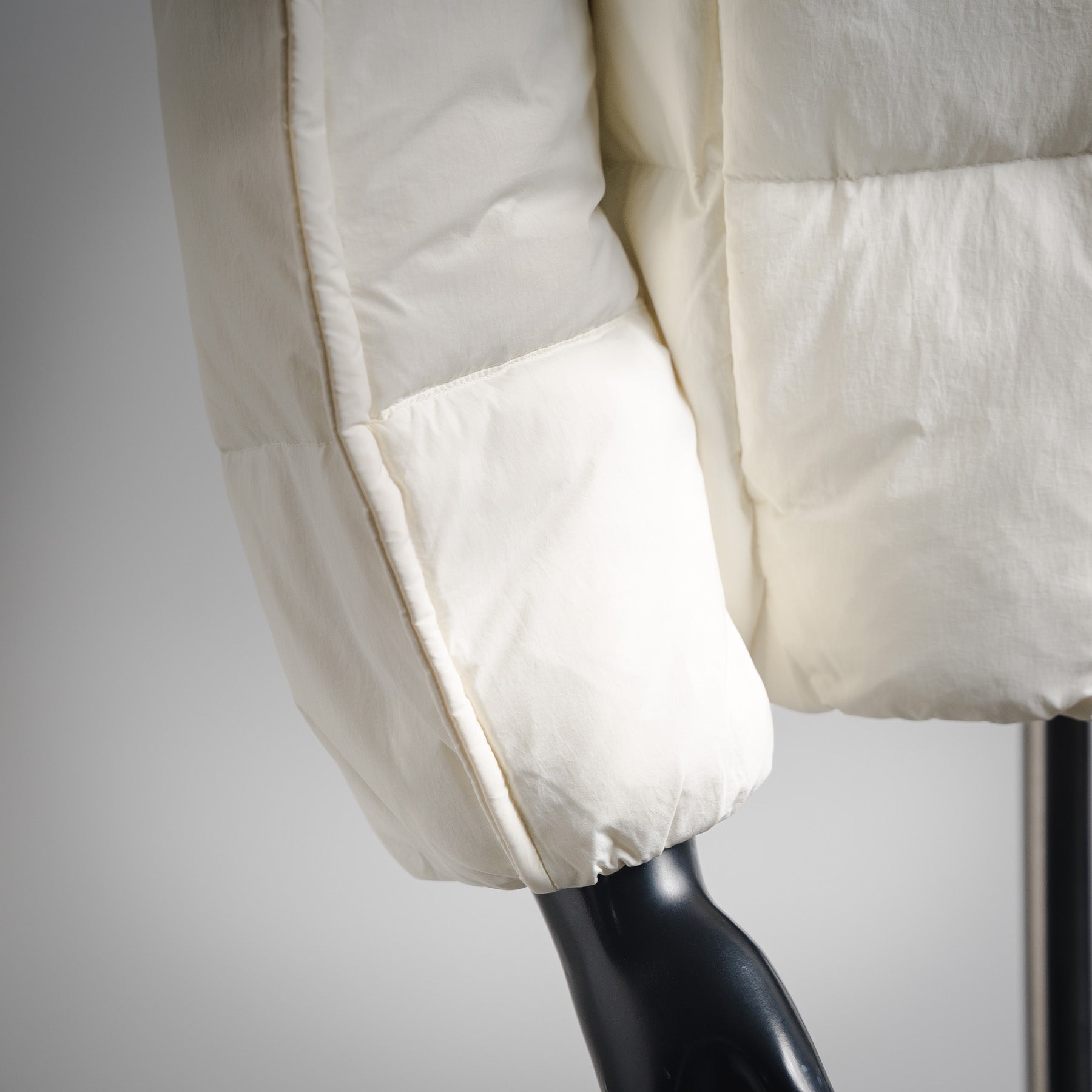 Mon 25fw down jacket