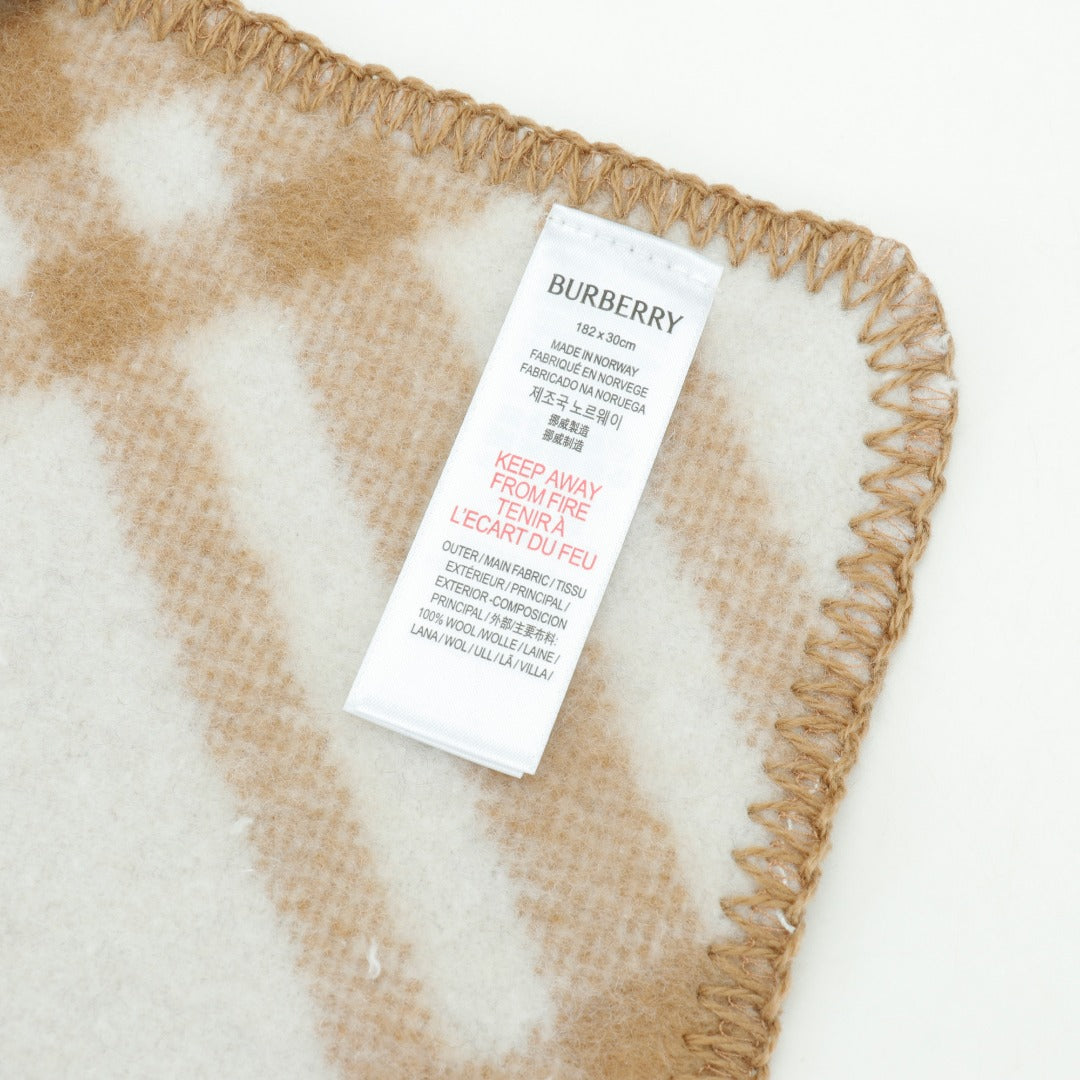 Burbery 25fw all-match scarf