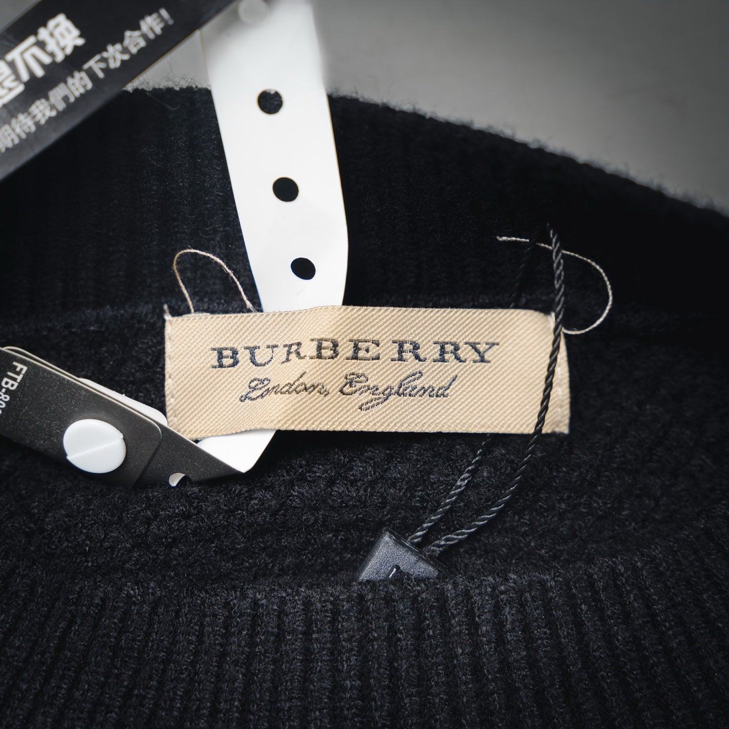 Burbery 25fw splicing sweater