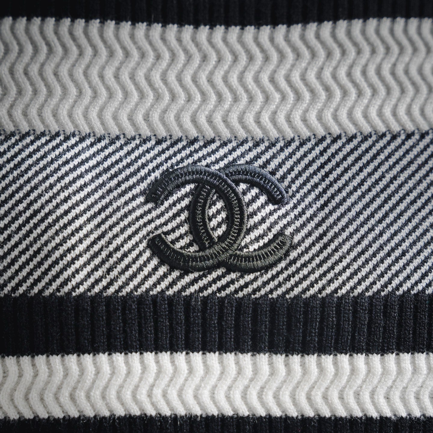 Chan 25fw knitted sweater