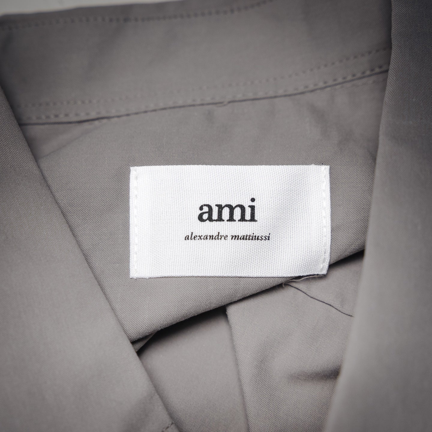 Ami 25fw all-match shirt