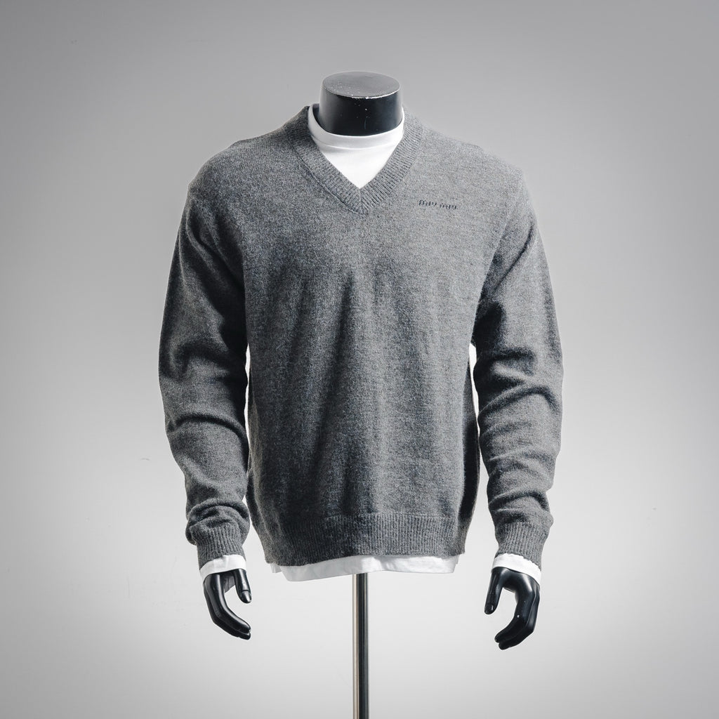Miu 25fw leisure sweater