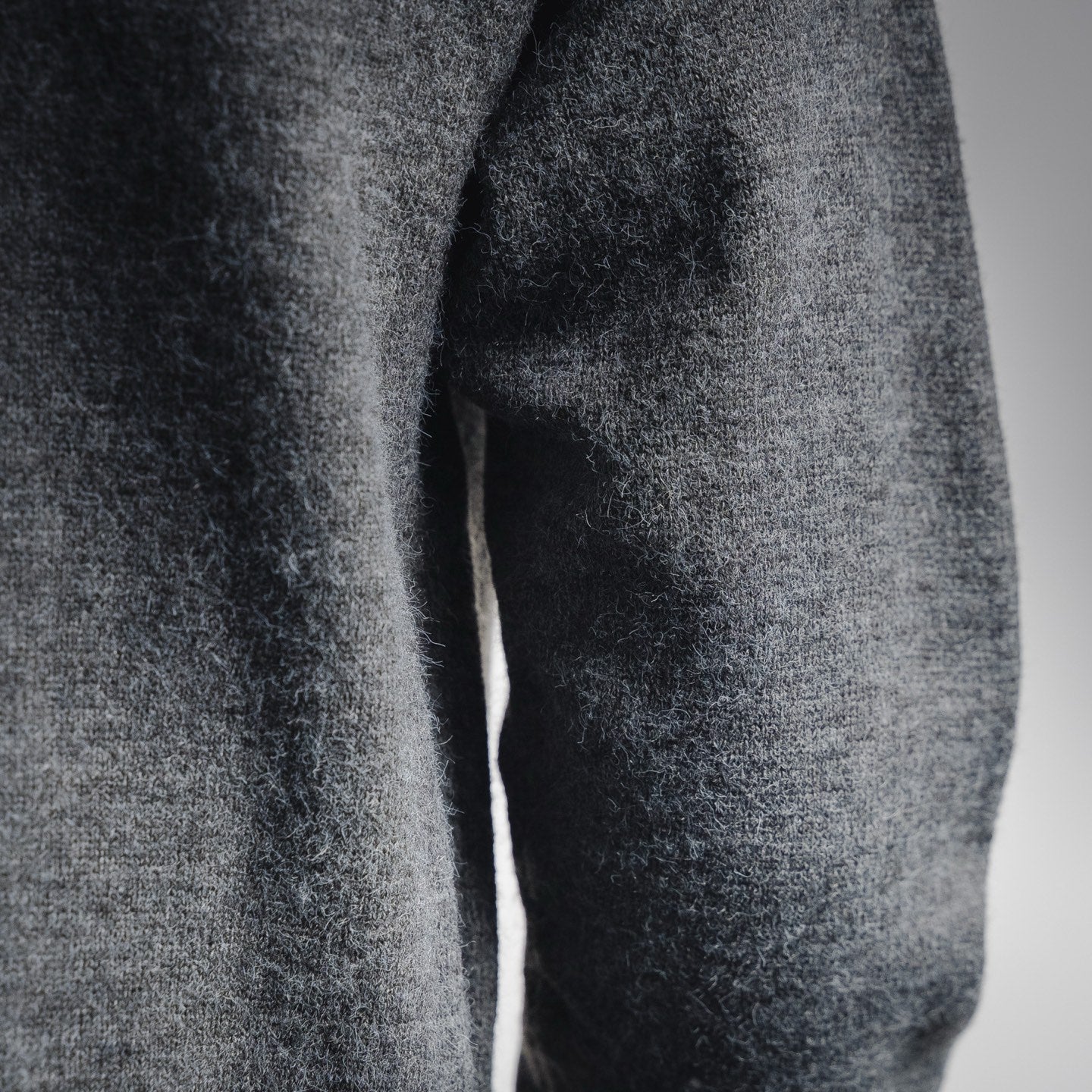 Miu 25fw leisure sweater