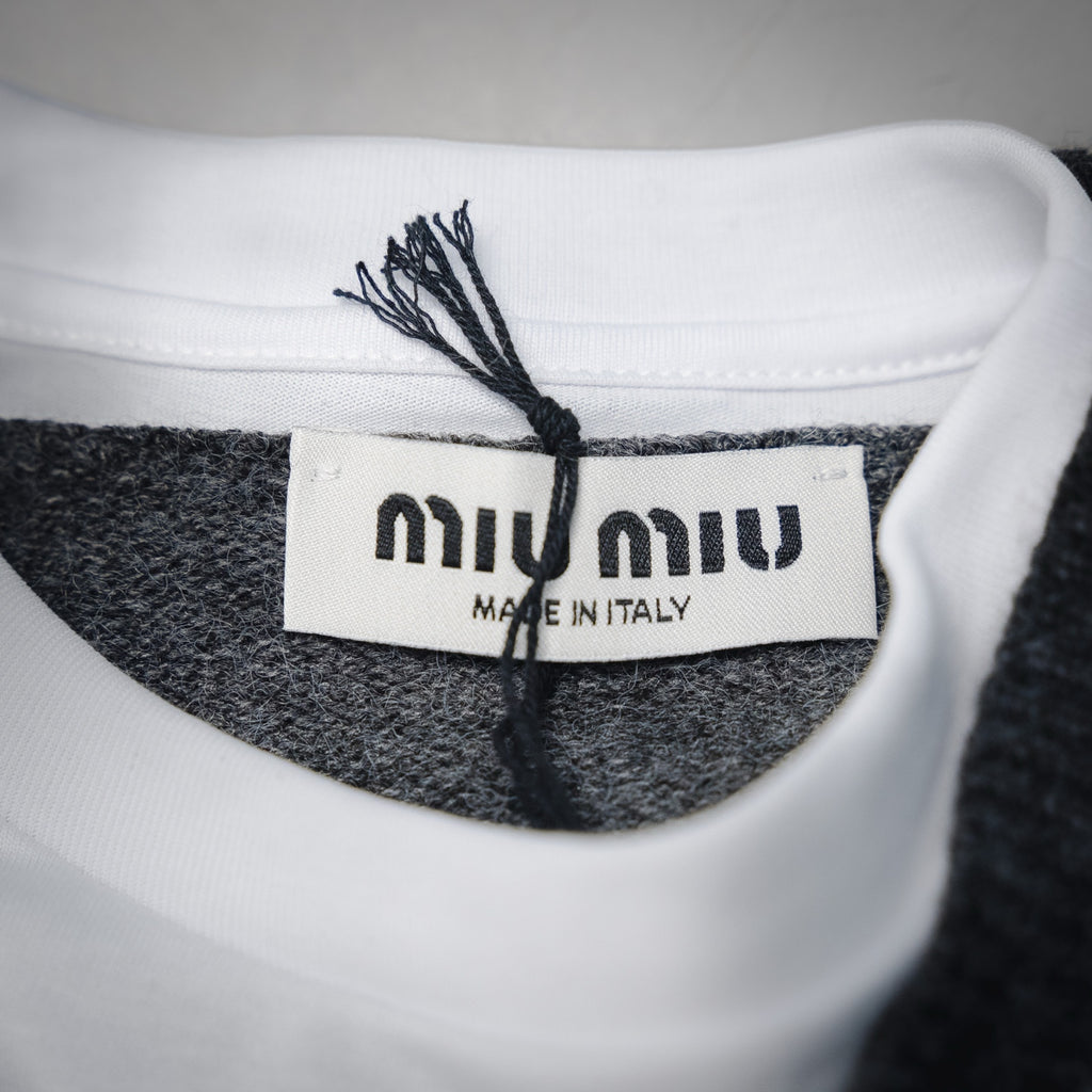 Miu 25fw leisure sweater