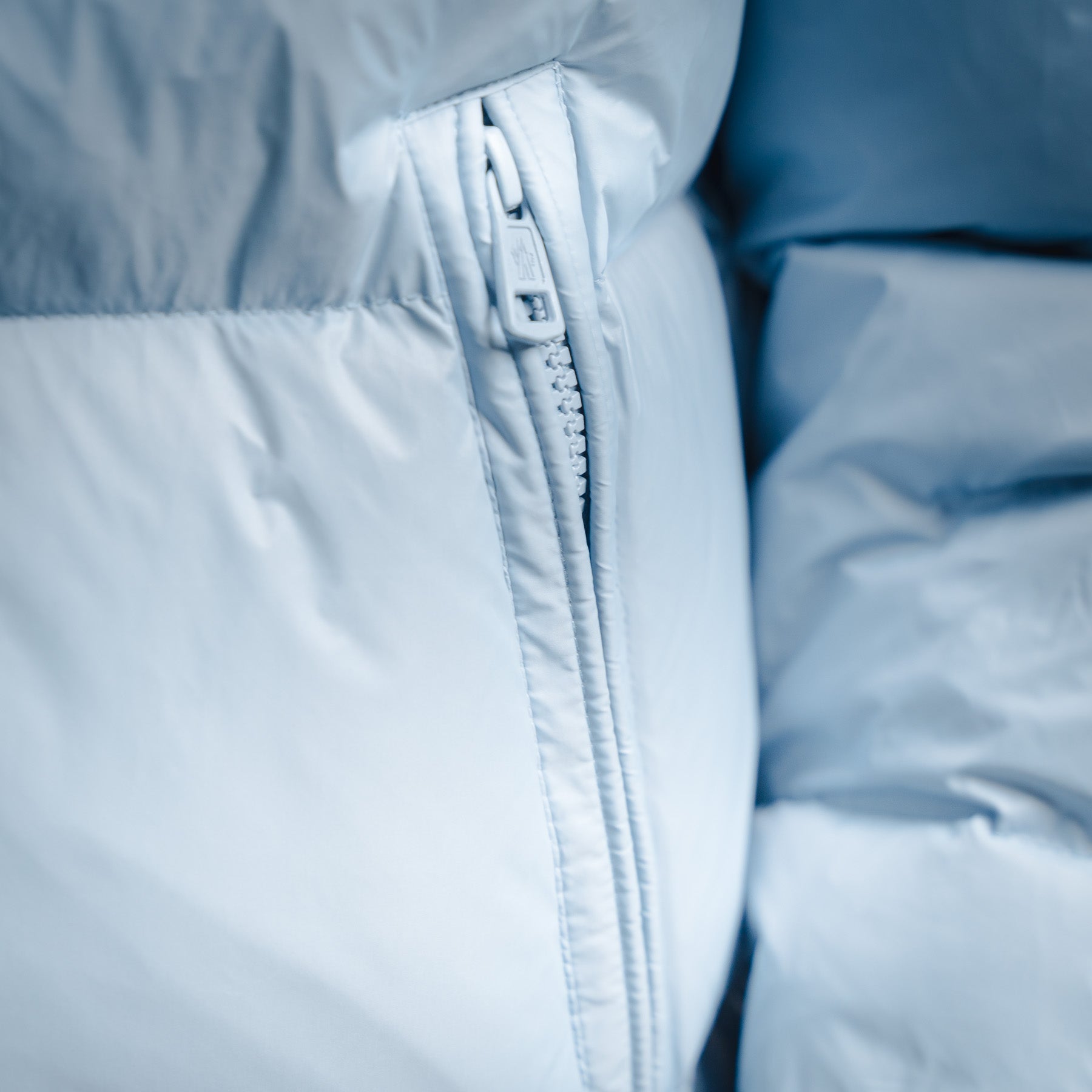 Mon 25fw down jacket