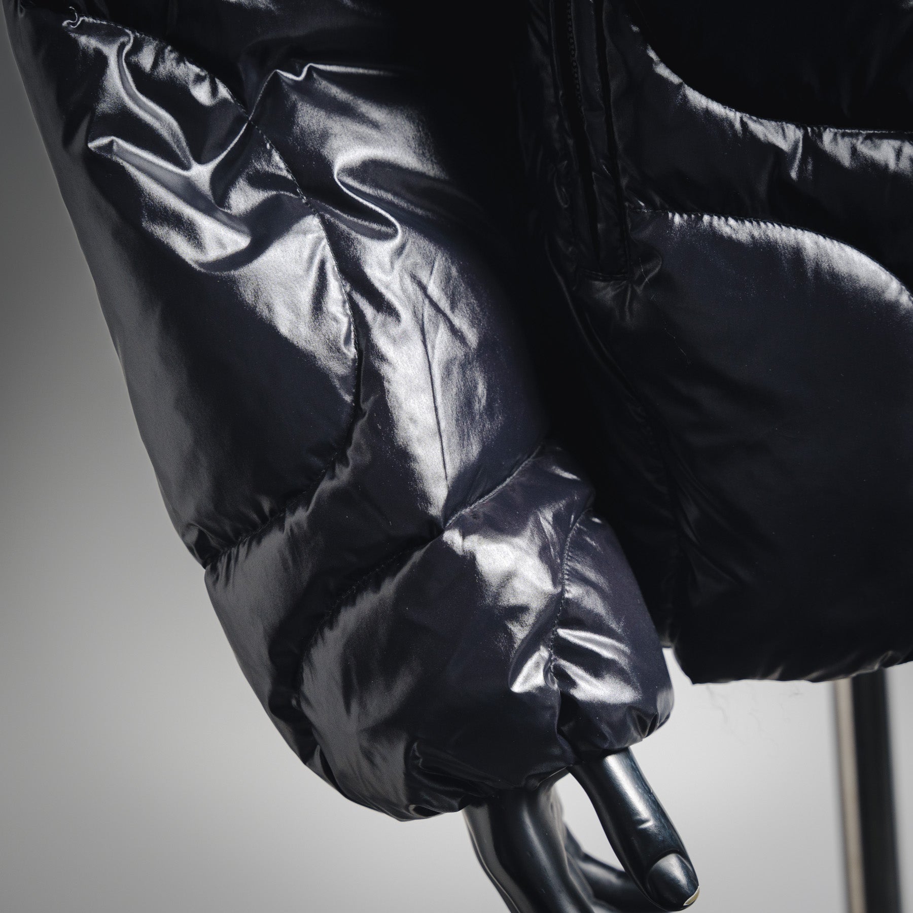 Mon 25fw down jacket