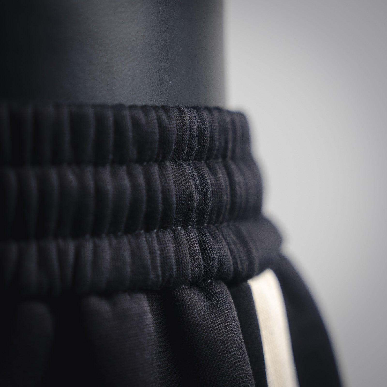 Louis 25fw leisure pants