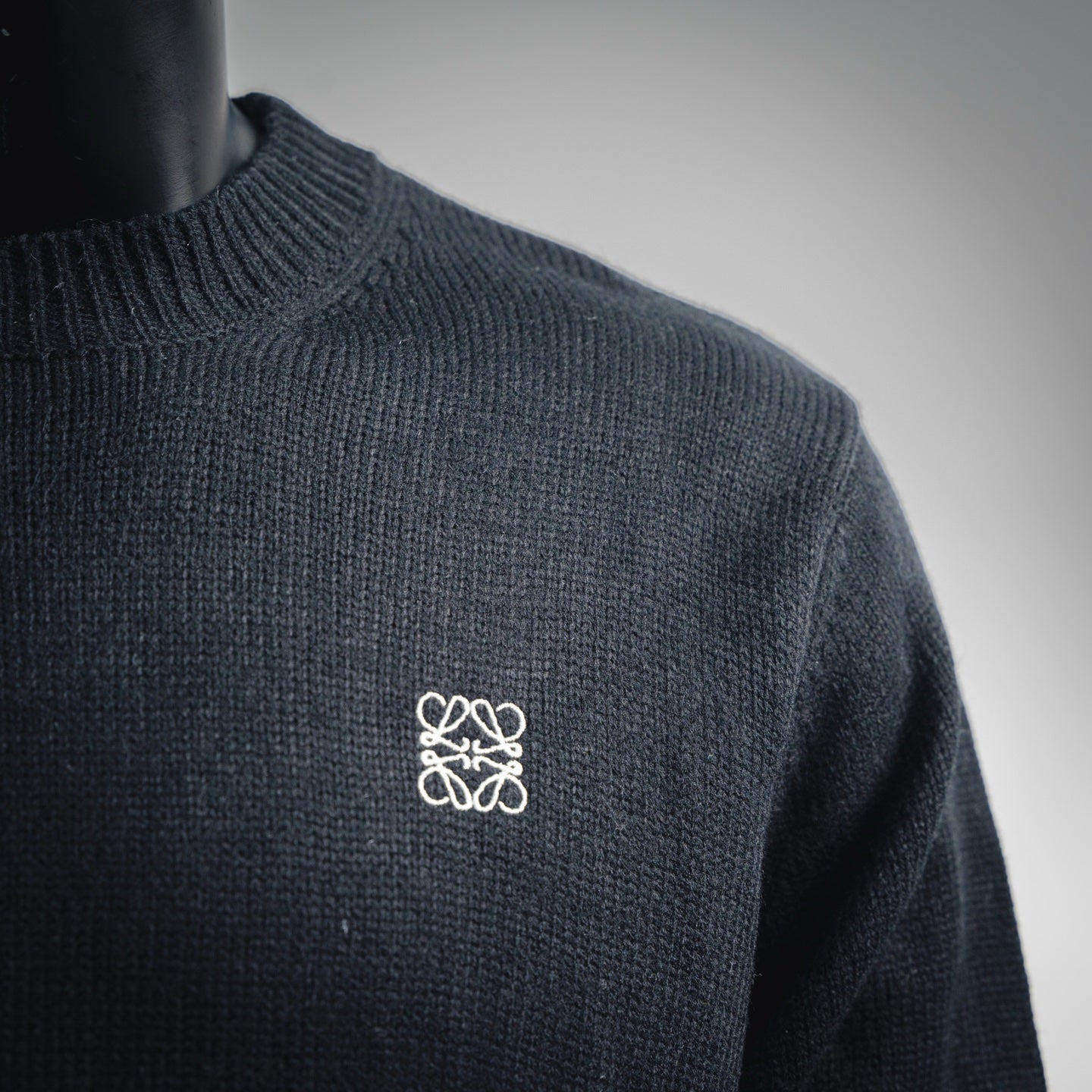 Loe 25fw jacquard sweater