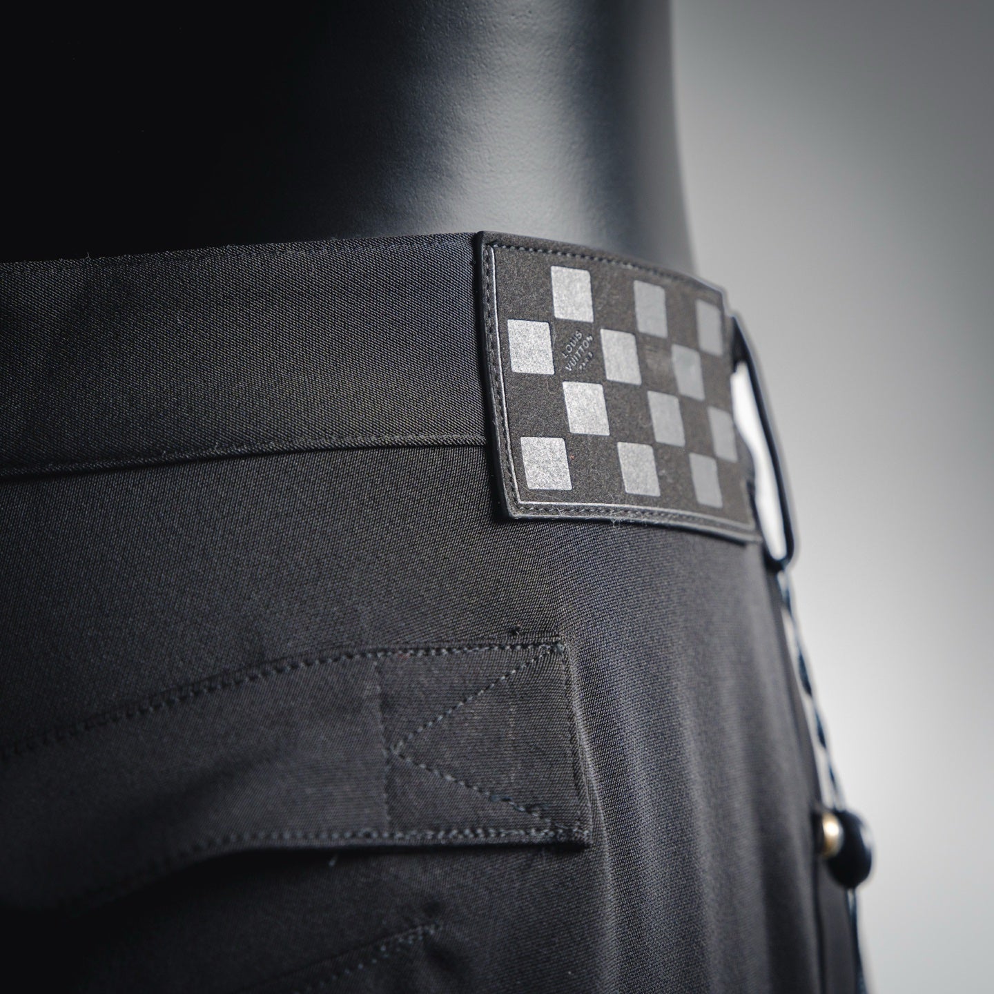 Louis 25fw leisure pants