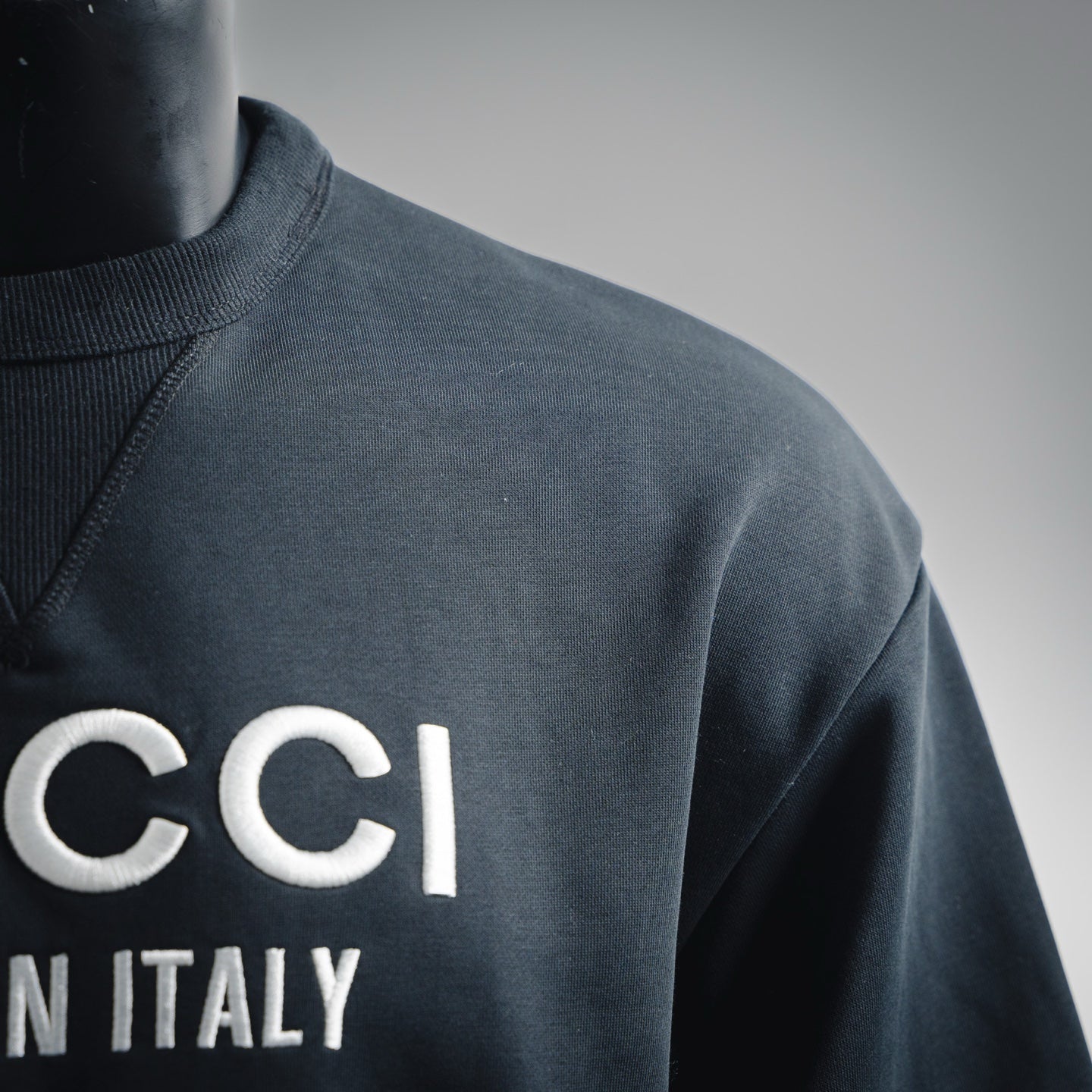 Guc 25fw all-match shirt