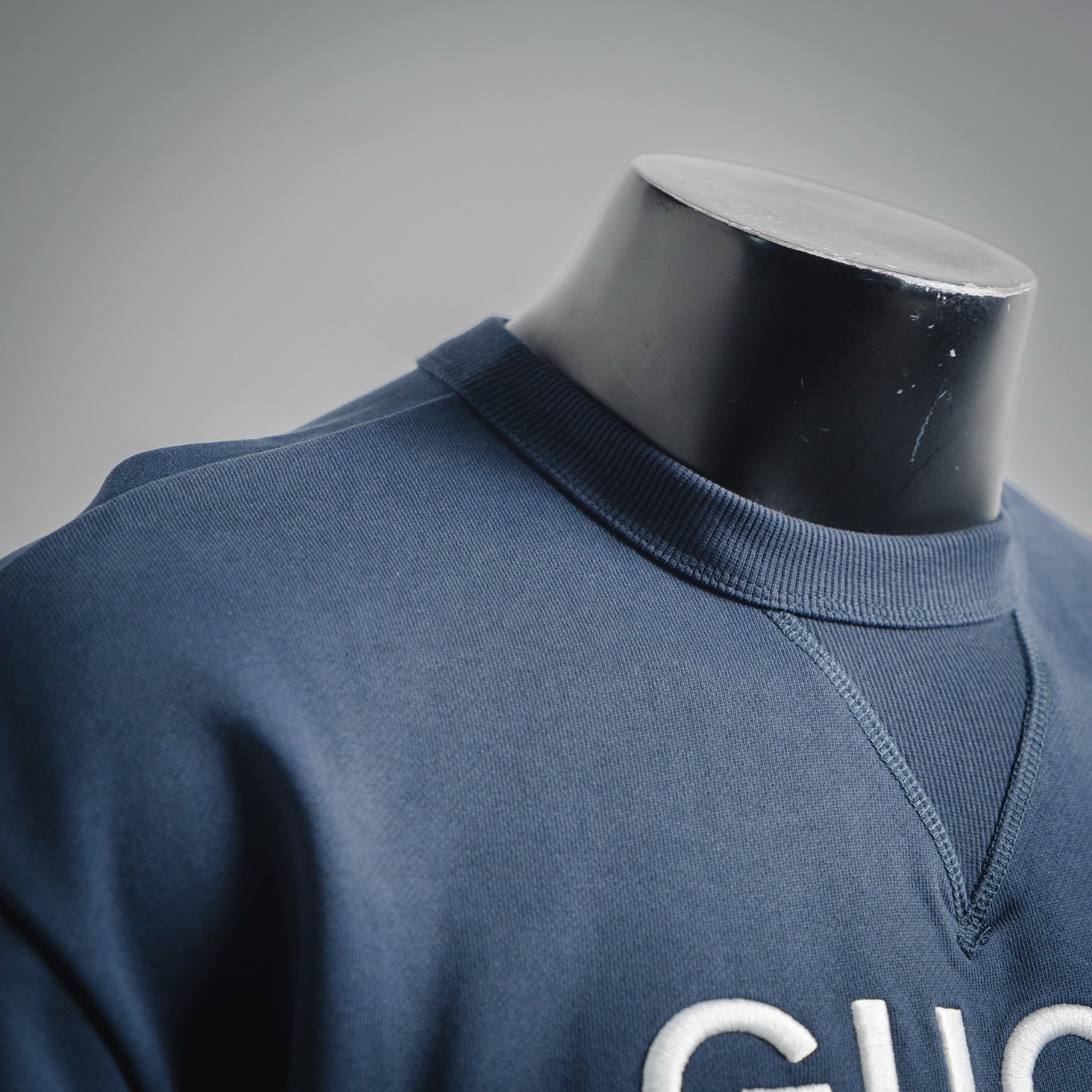 Guc 25fw all-match shirt