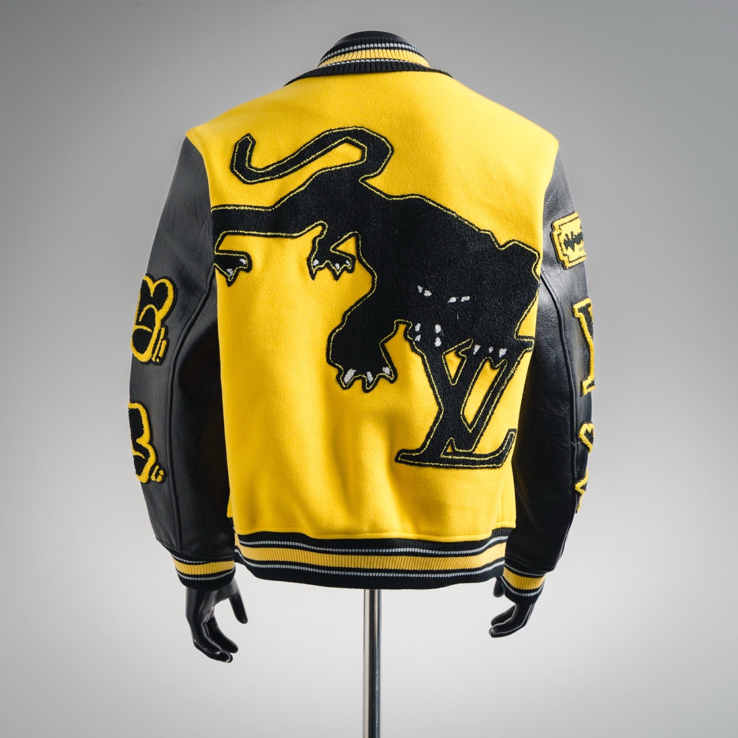 Louis 25fw embroidered jacket