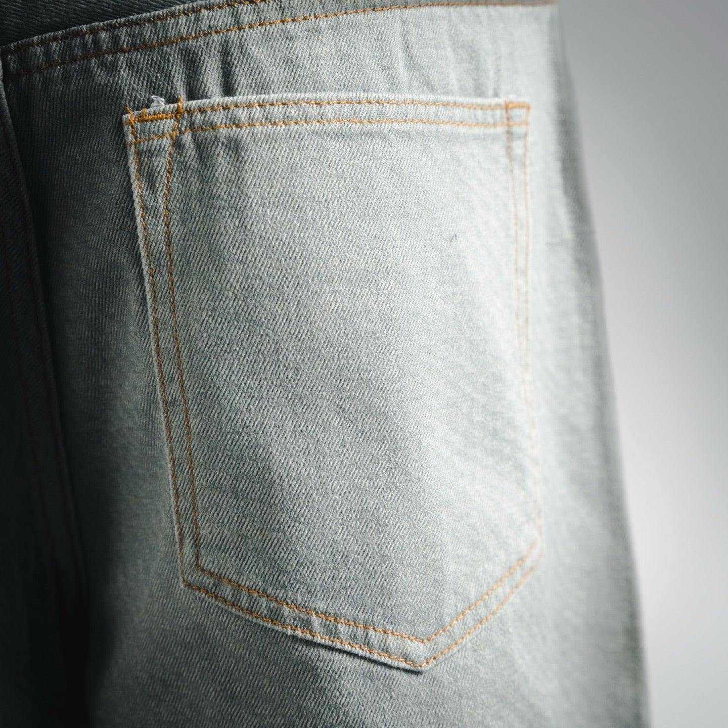 Loe 25fw leisure jeans