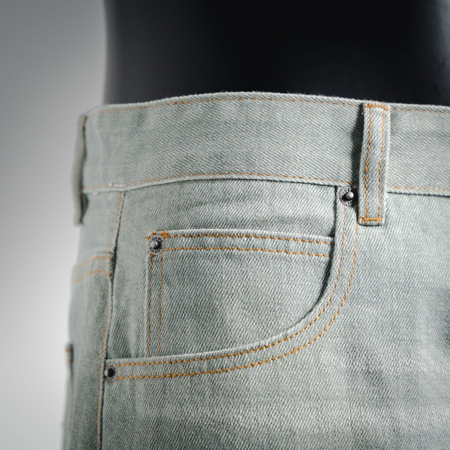 Loe 25fw leisure jeans