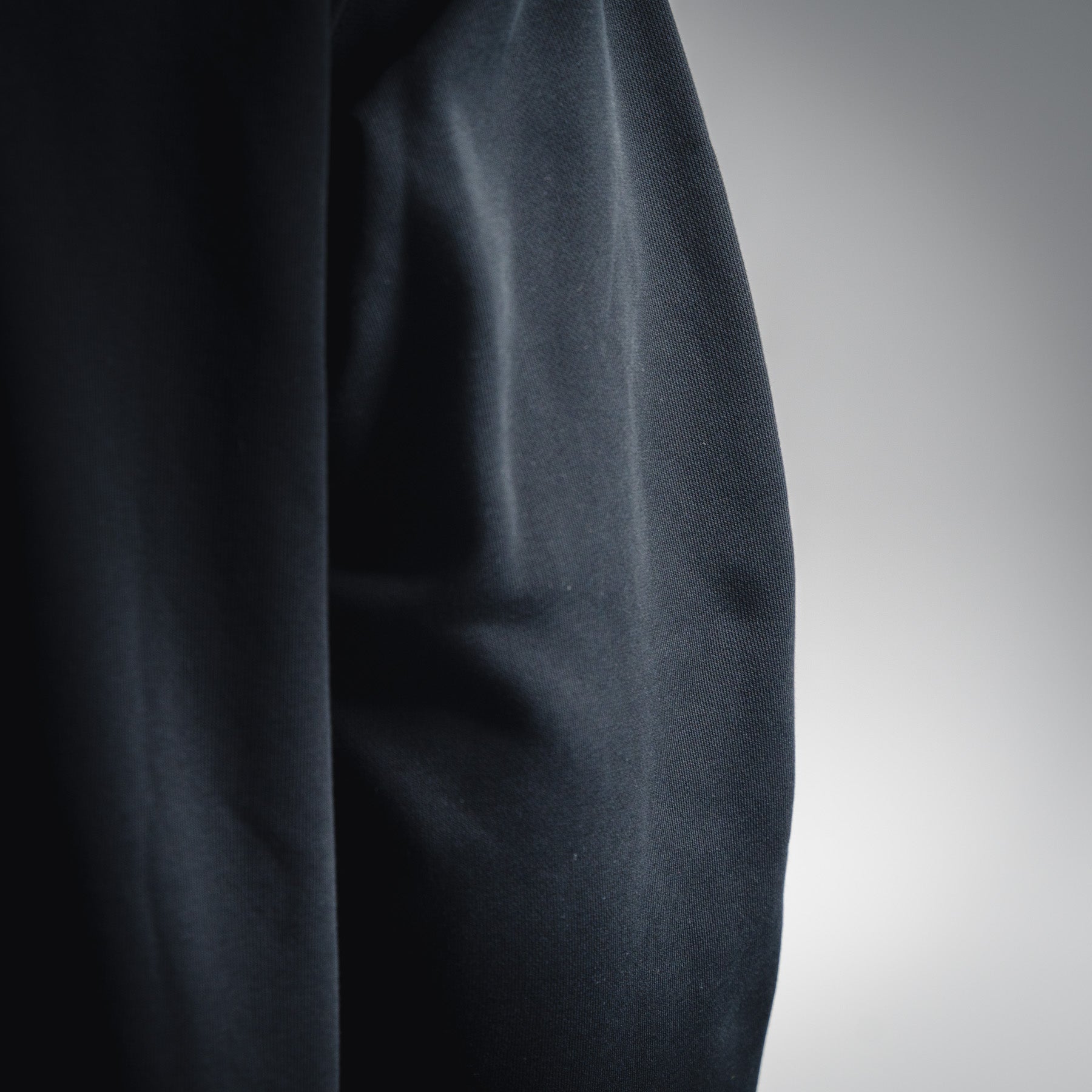 Loe 25fw embroidered shirt