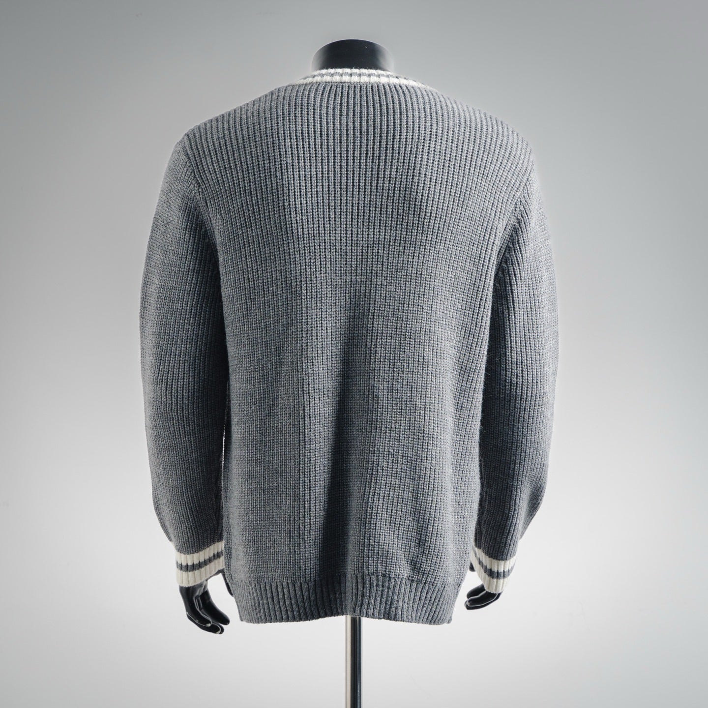 Miu 25fw all-match sweater