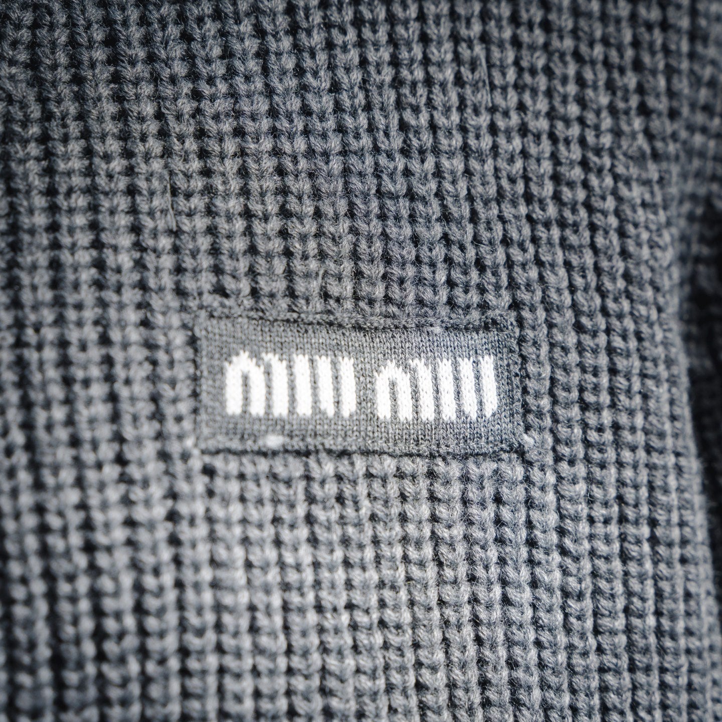 Miu 25fw all-match sweater