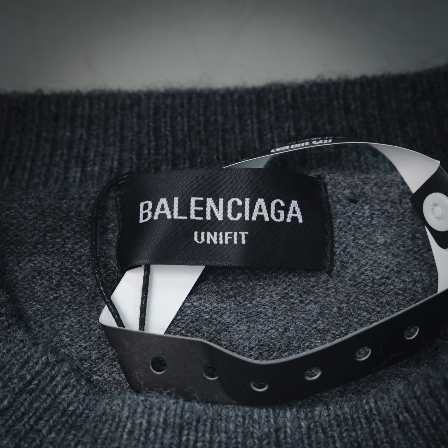 Balen 25fw leisure sweater