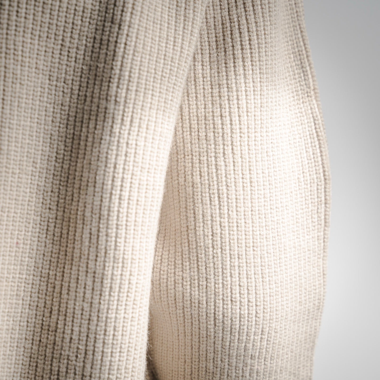 Miu 25fw knitted sweater