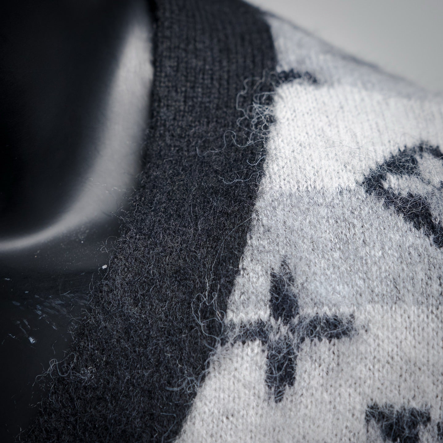 Louis 25fw jacquard sweater