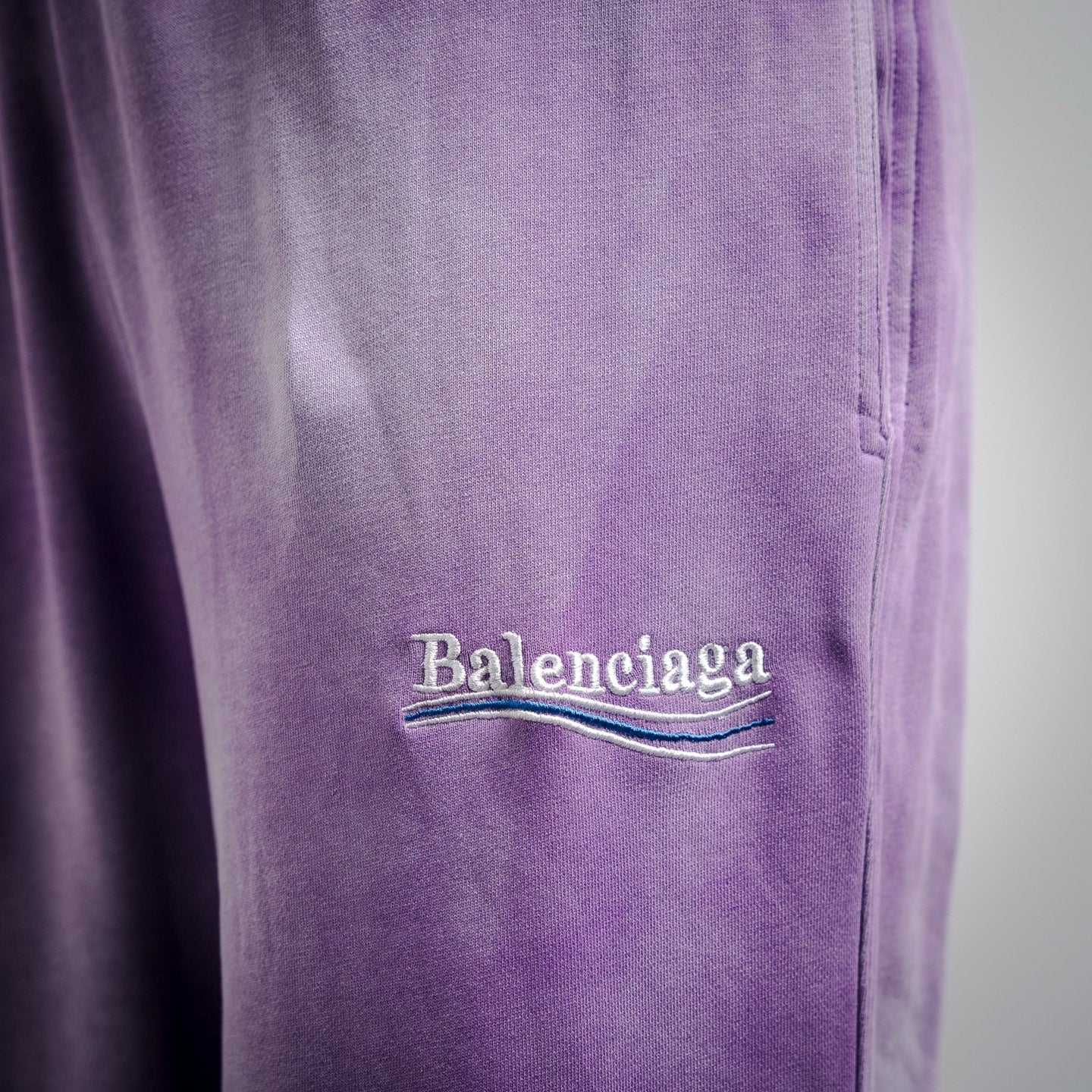 Balen 25fw embroidered pants