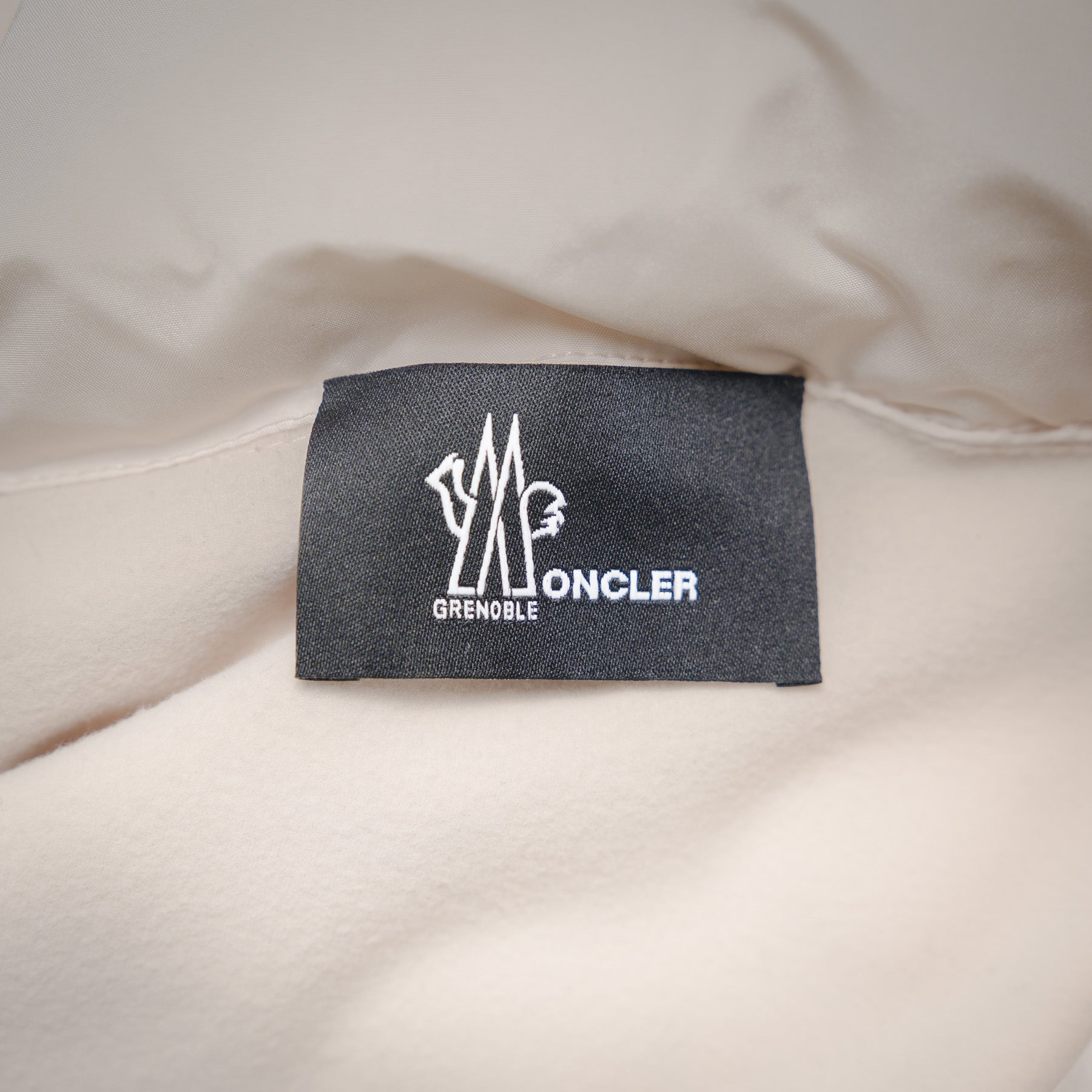 Mon 25fw down jacket