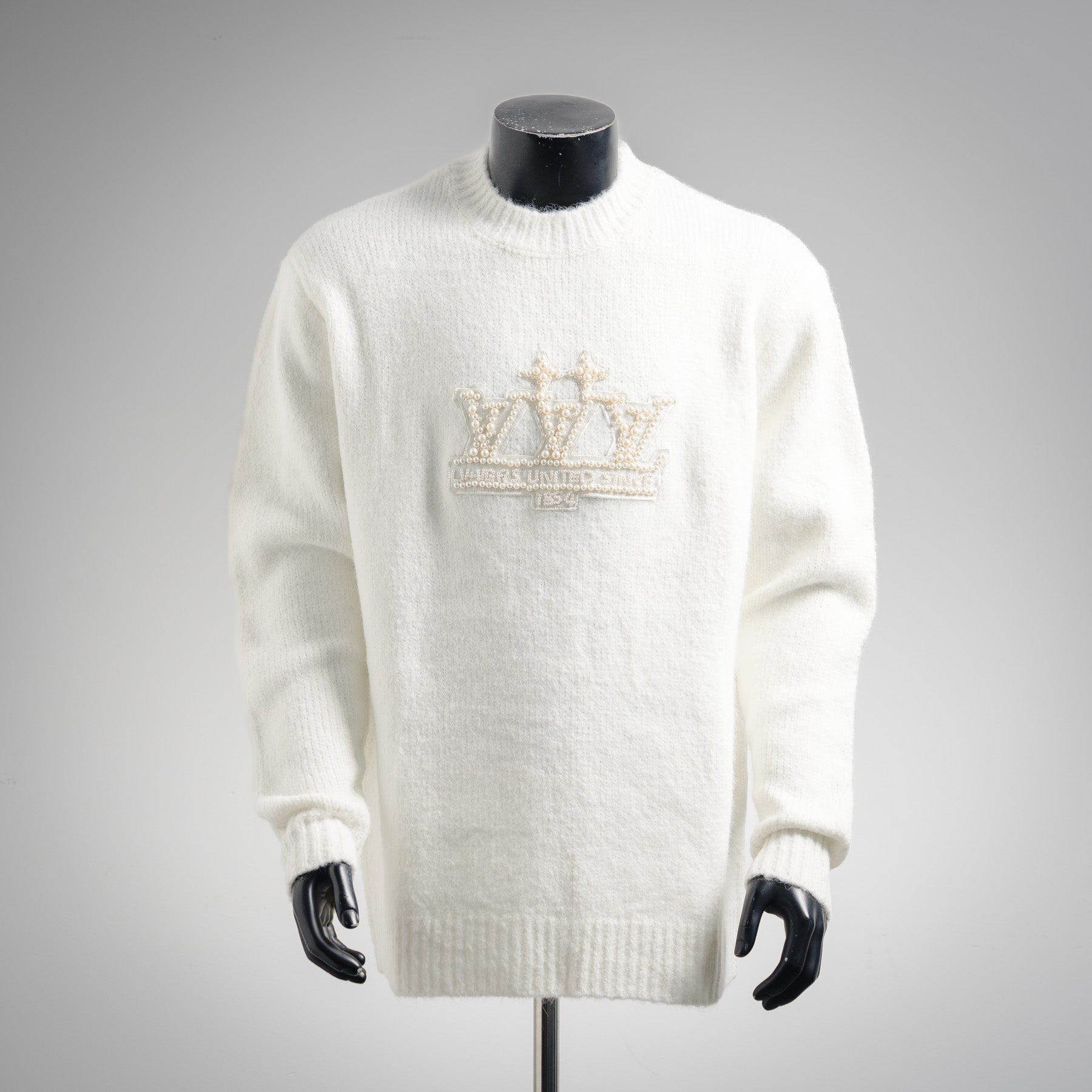 Louis 25fw embroidered sweated