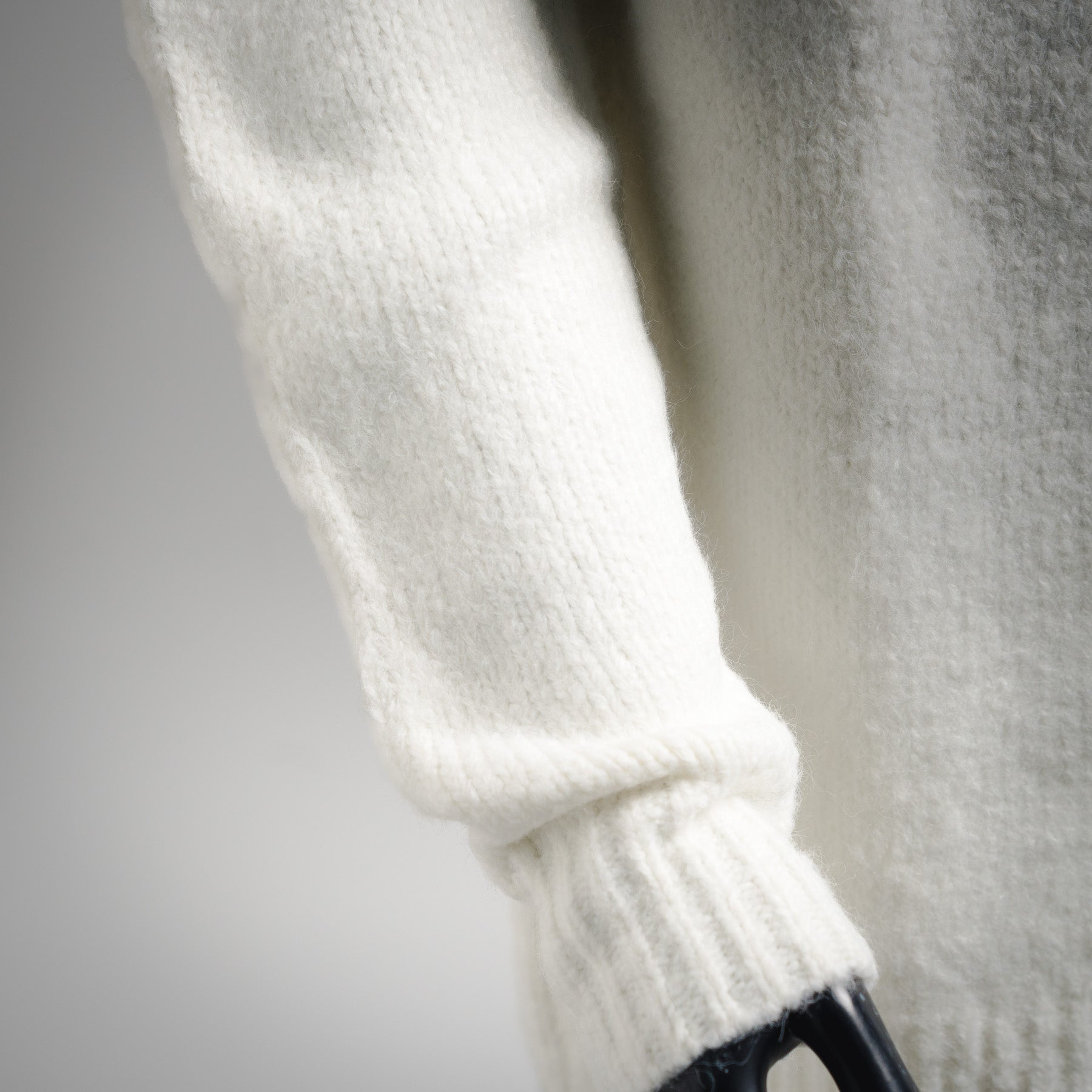 Louis 25fw embroidered sweated