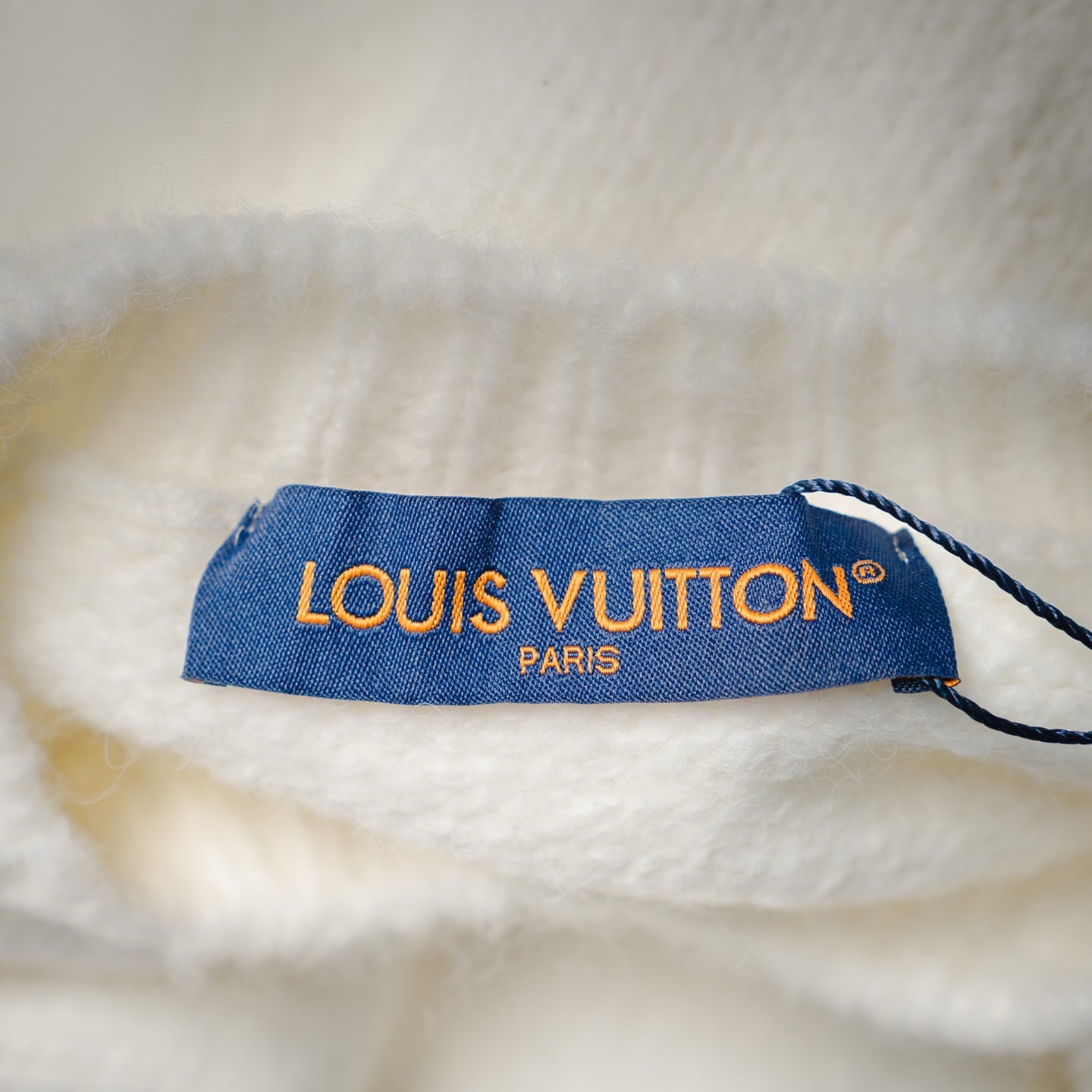 Louis 25fw embroidered sweated