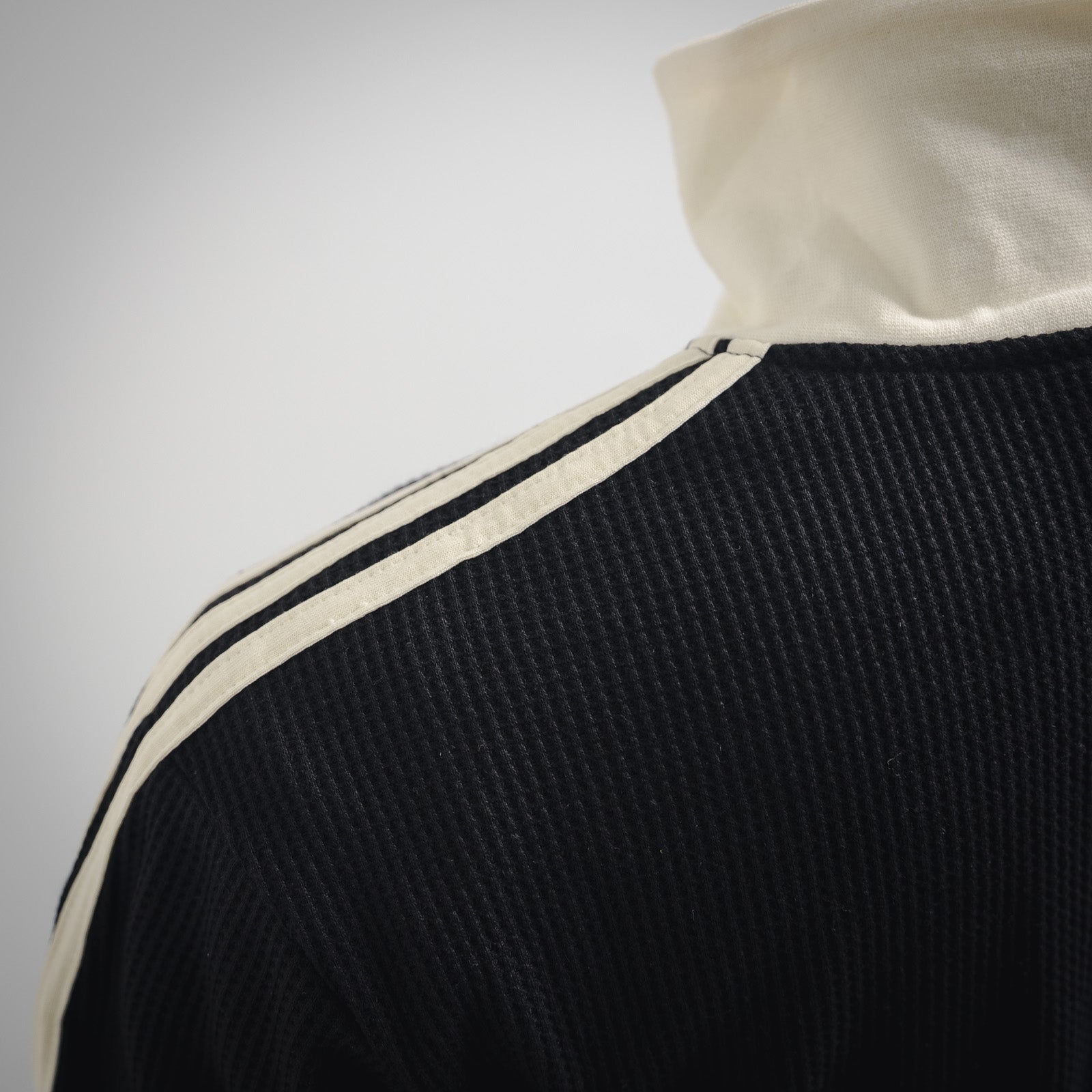 Adi 25fw leisure jacket