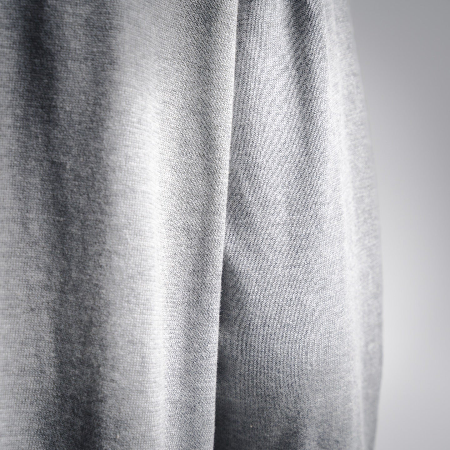 Guc 25fw embroidered sweater