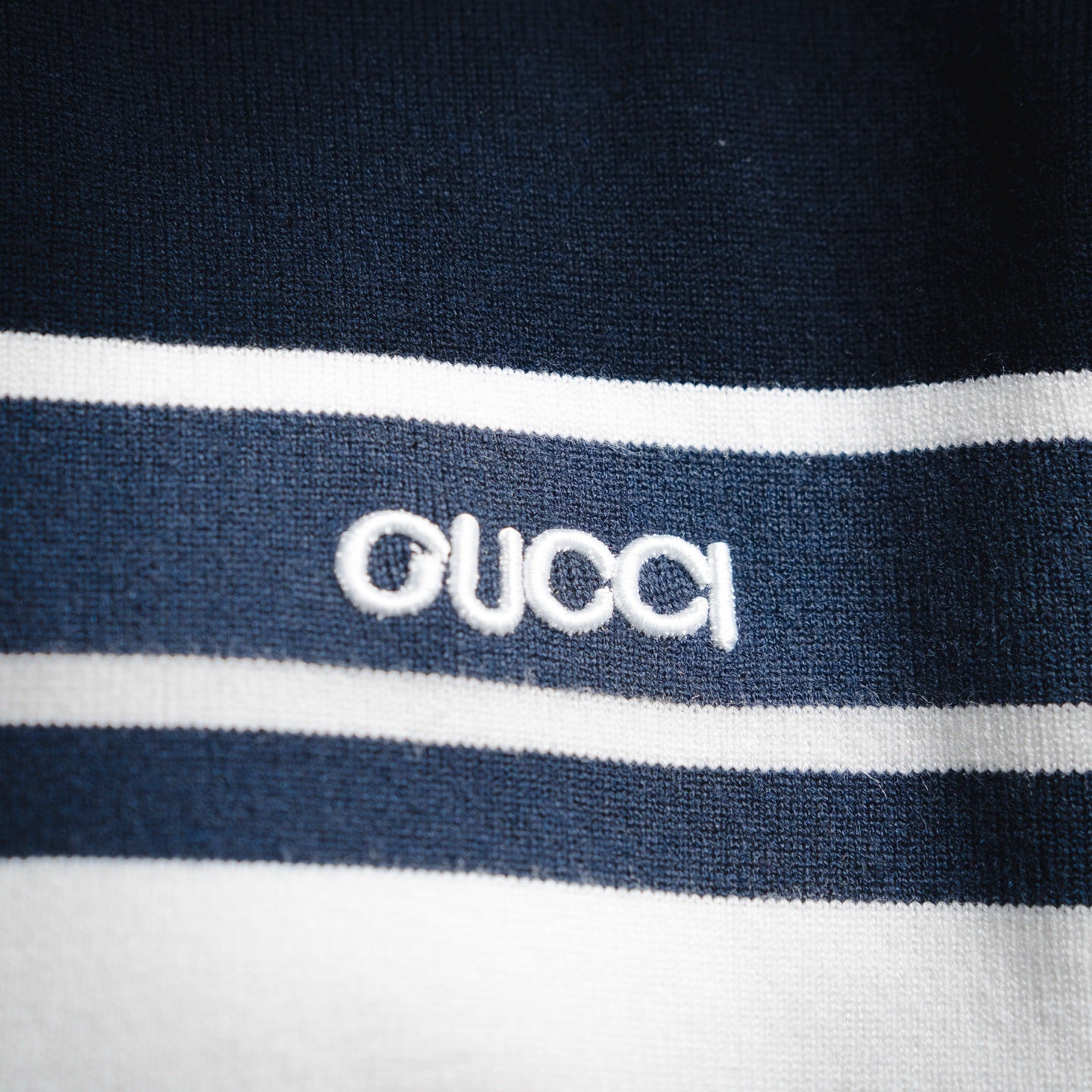 Guc 25fw embroidered sweater