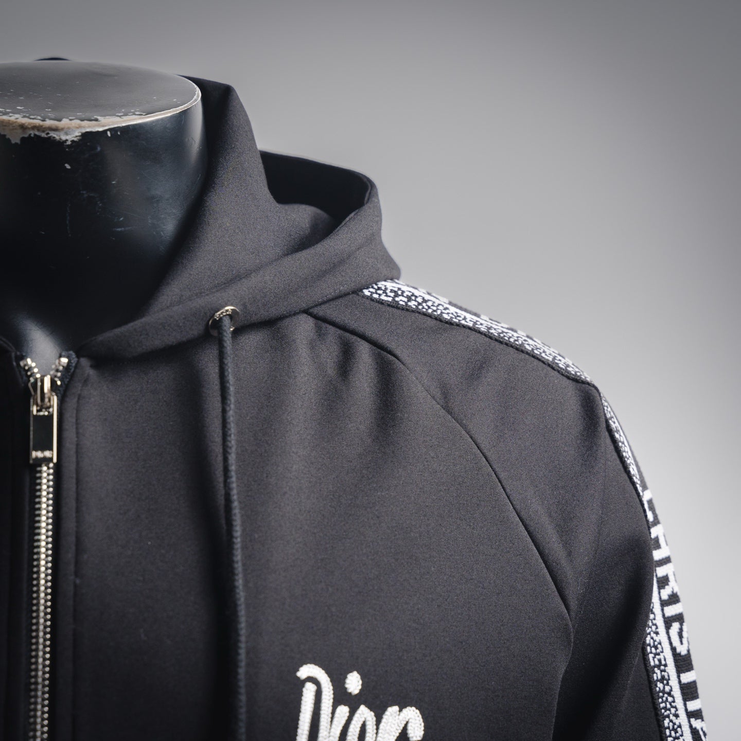 CD 25fw embroidered jacket