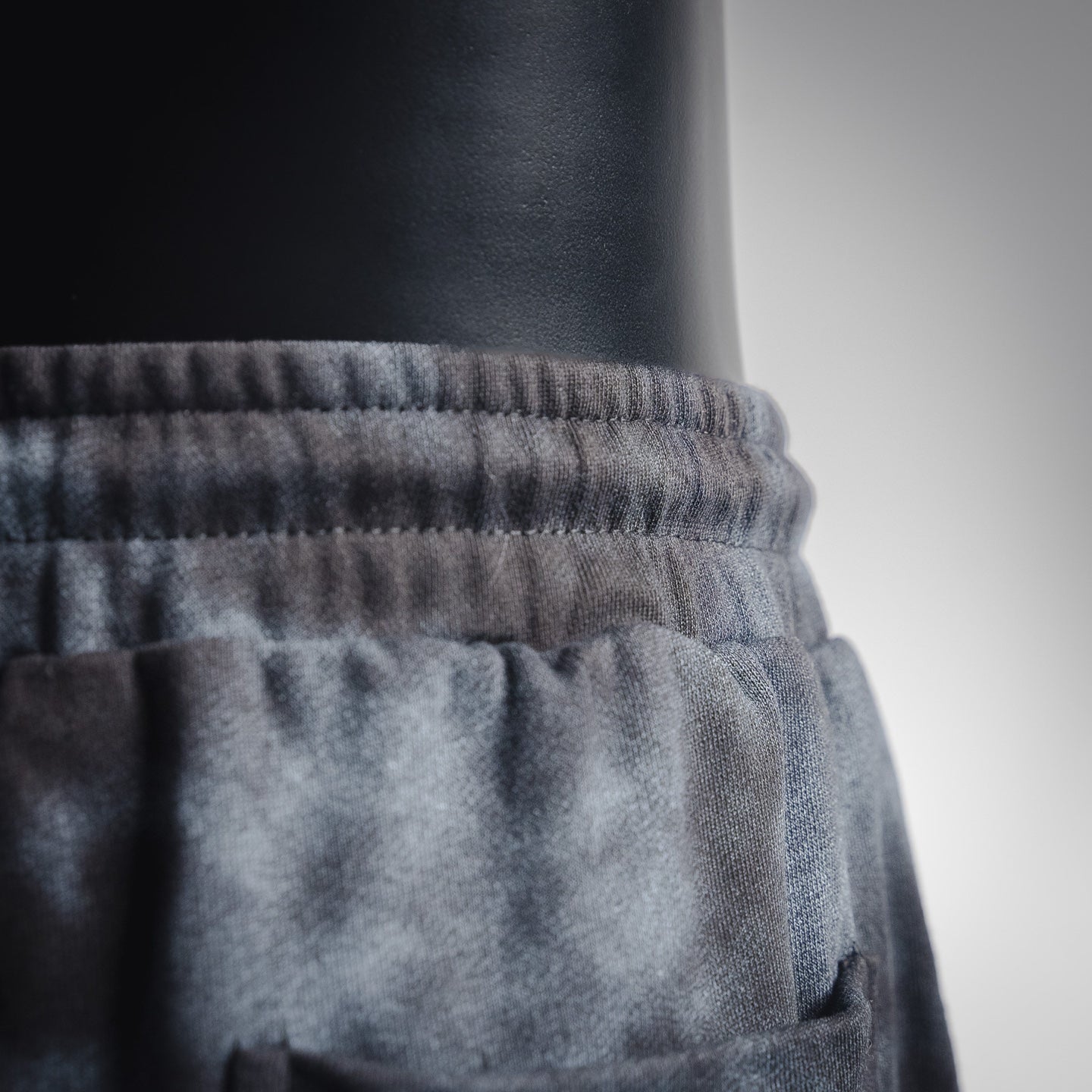 Balen 25fw embroidered pants