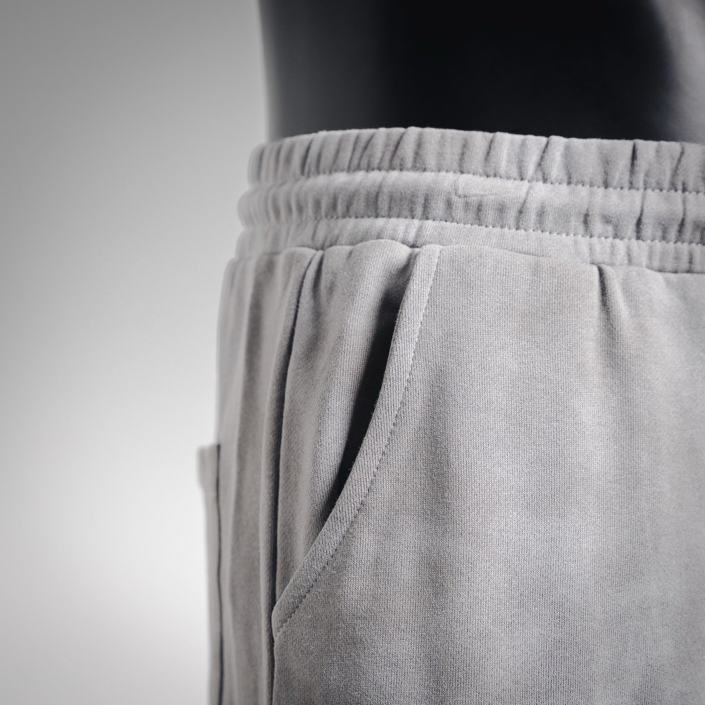 Balen 25fw embroidered pants