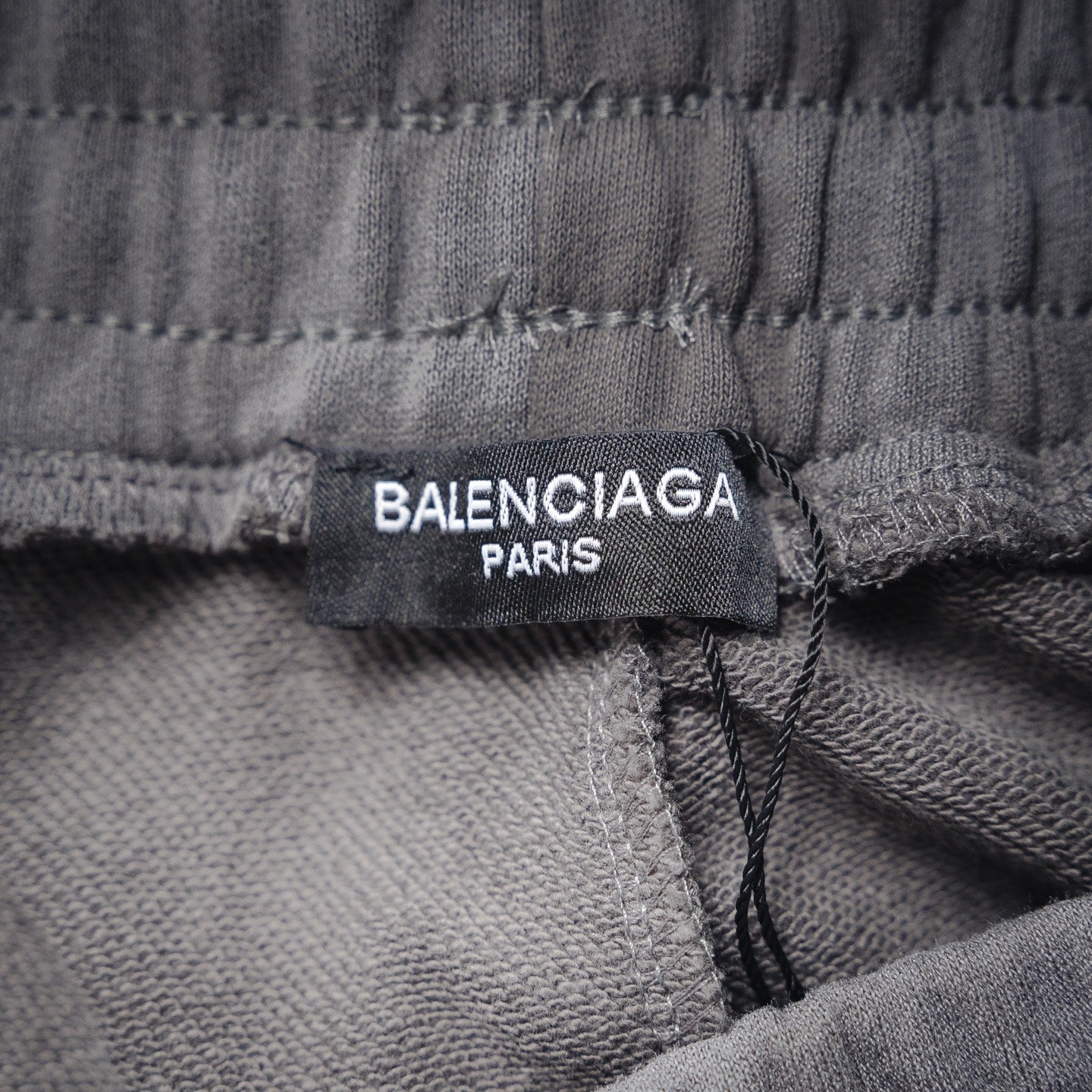 Balen 25fw embroidered pants