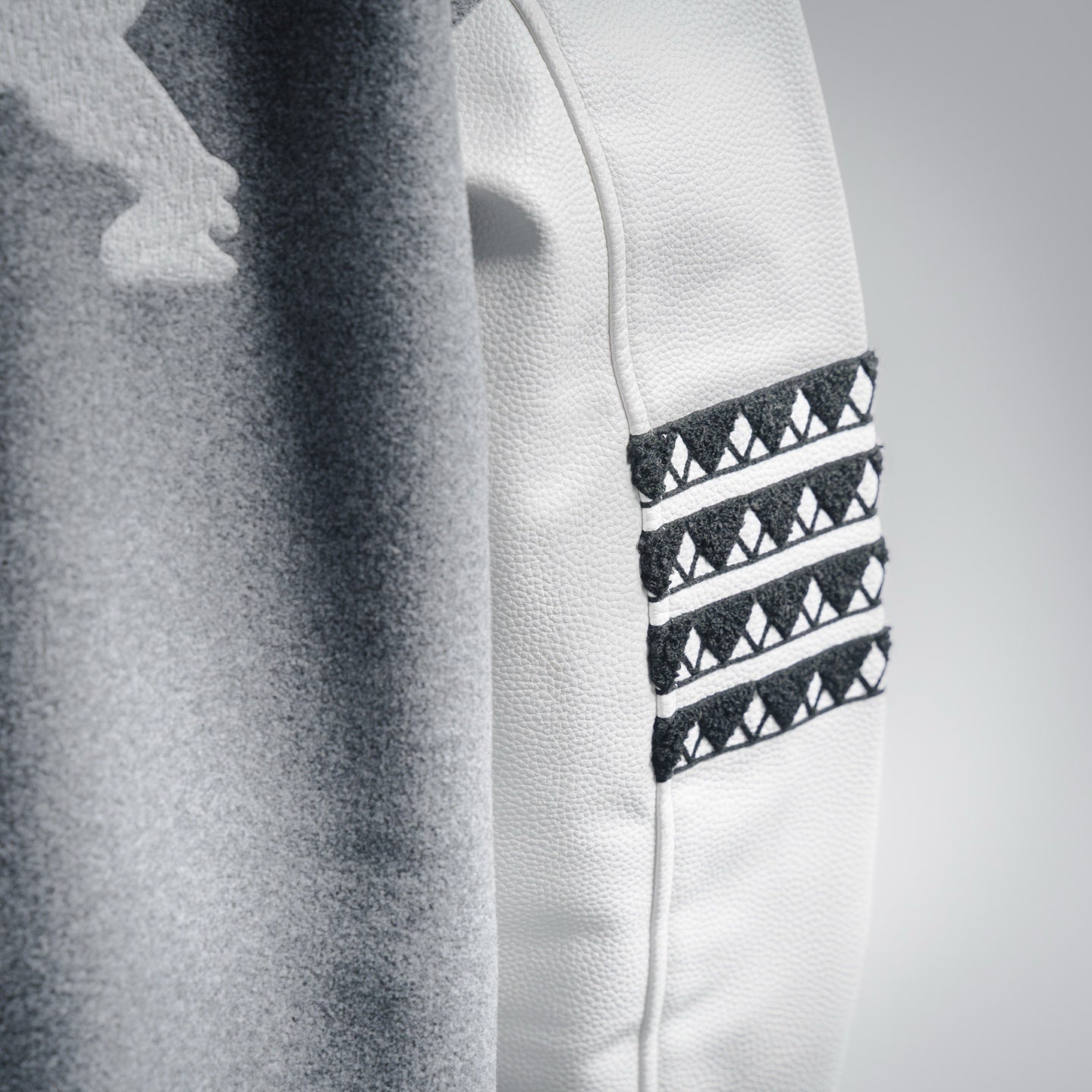 Thom  25fw embroidered dress jacket