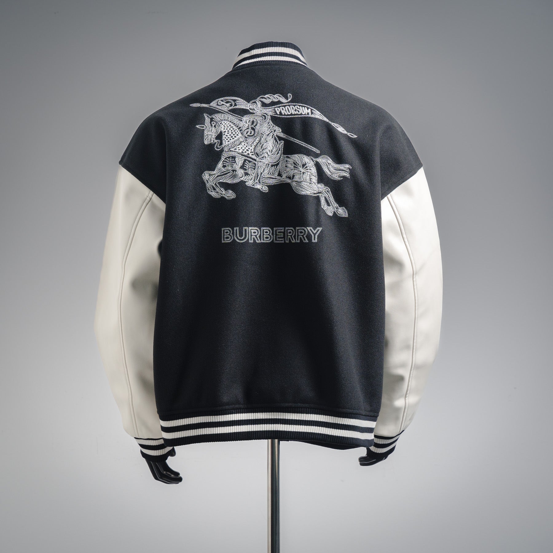 Burbery 25fw embroidered jacket