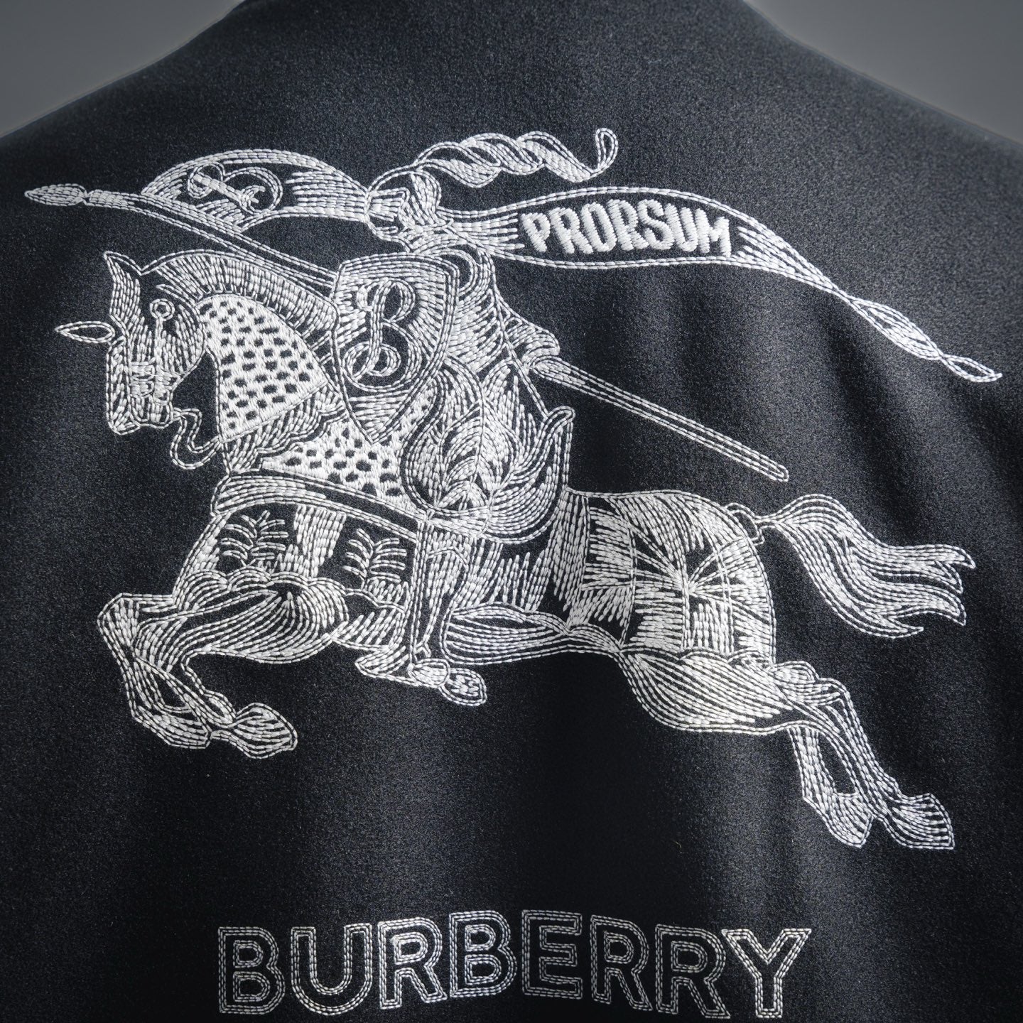 Burbery 25fw embroidered jacket
