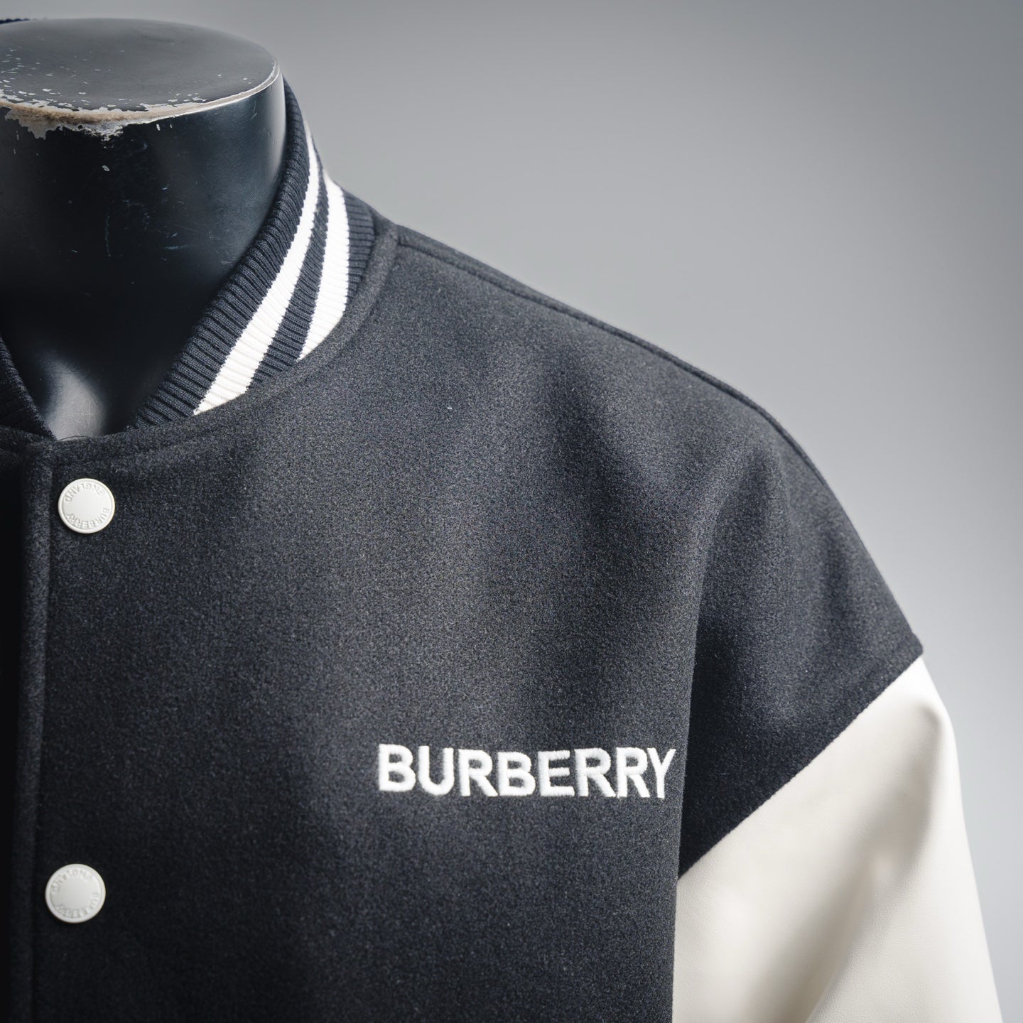 Burbery 25fw embroidered jacket
