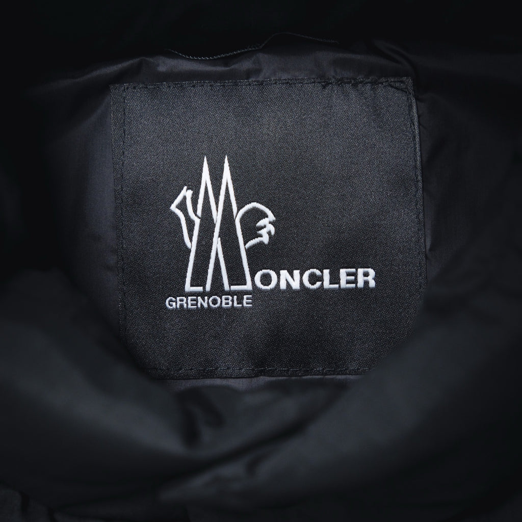 Mon 25fw all-match vest