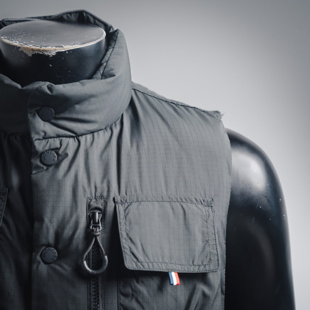 Mon 25fw all-match vest