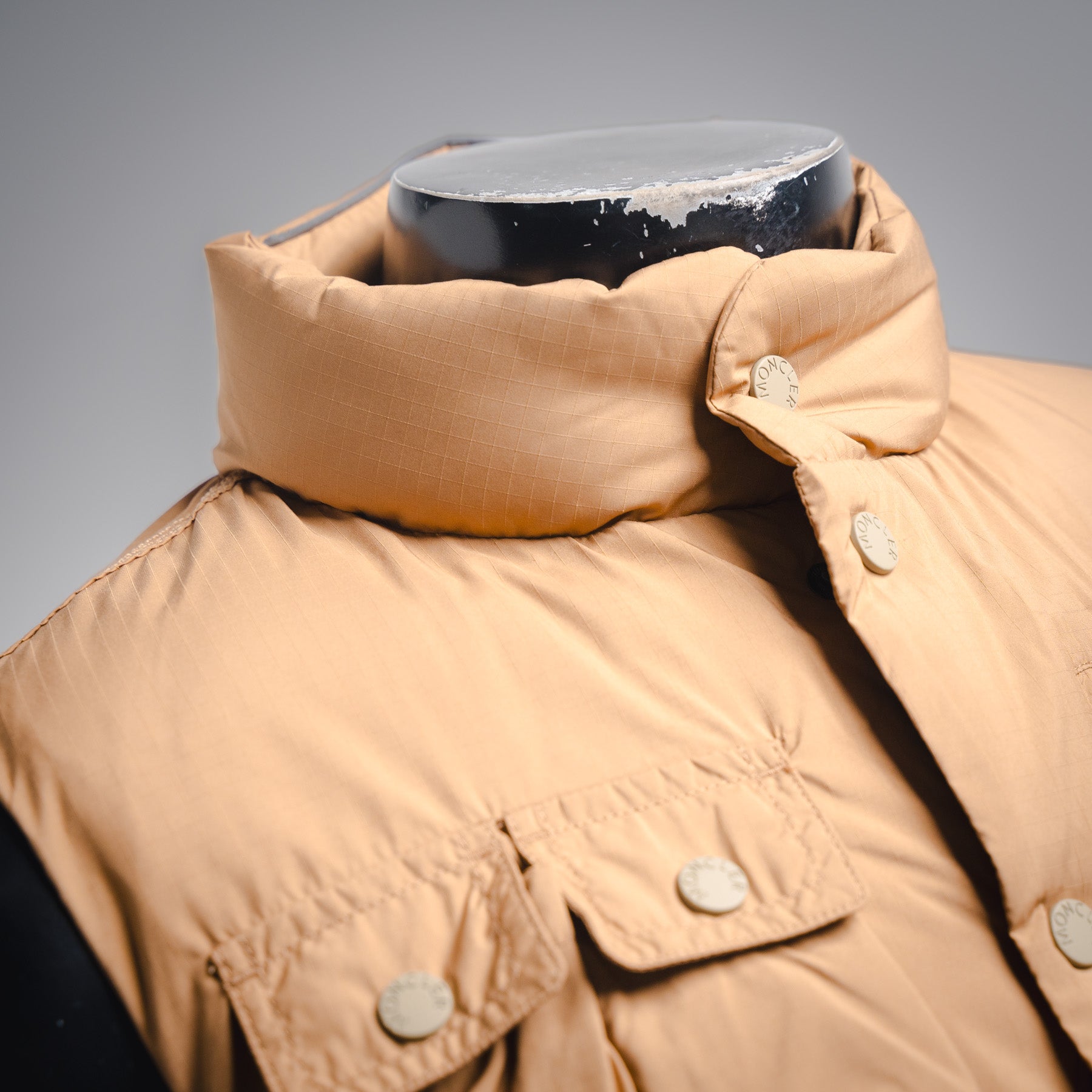 Mon 25fw all-match vest