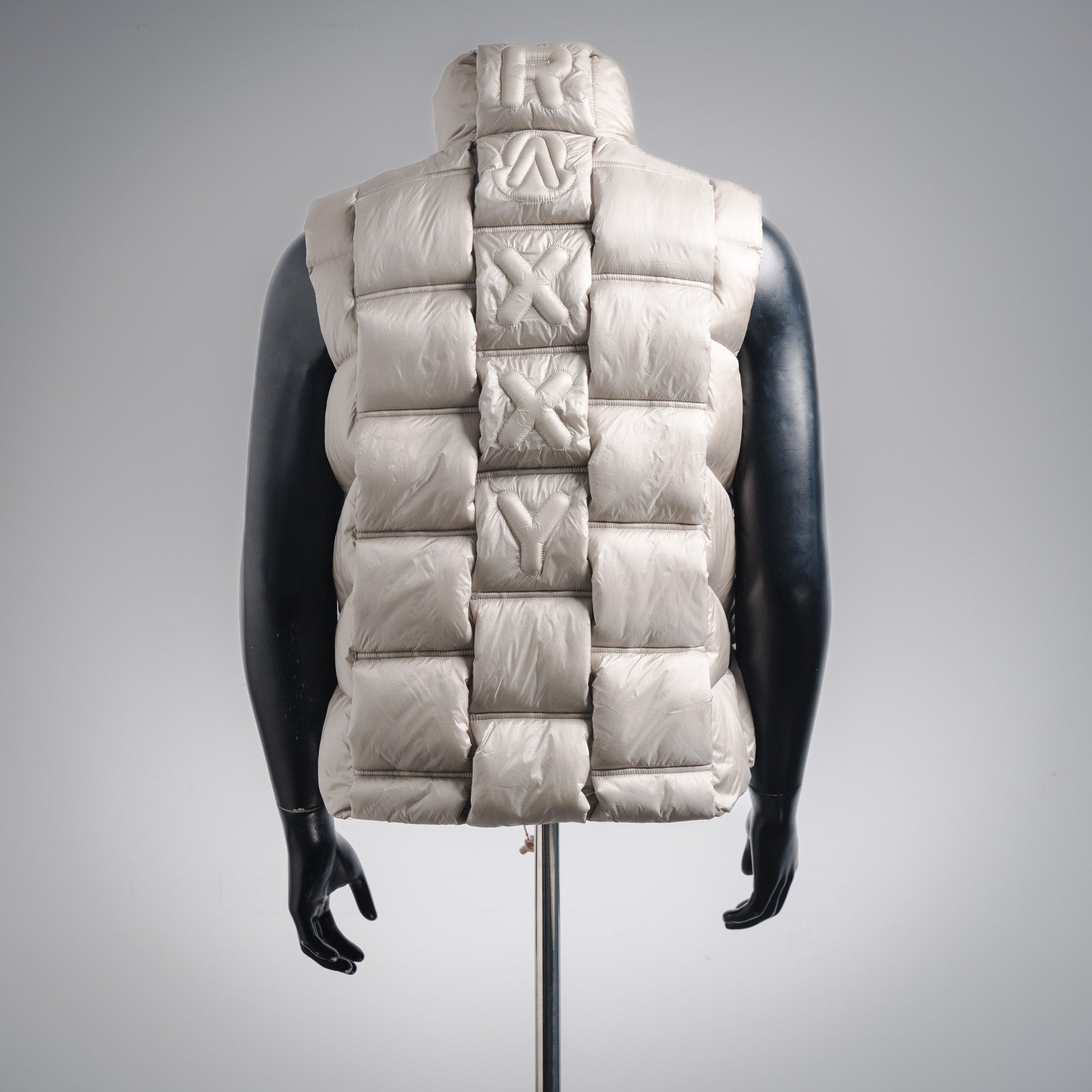 Mon 25fw down vest