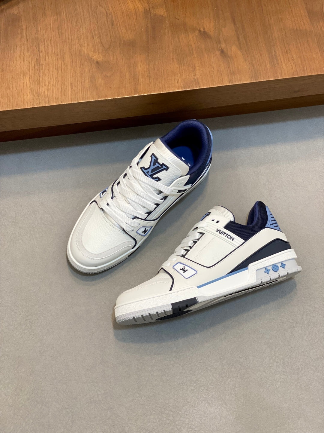 Louis 25fw sneaker shoe