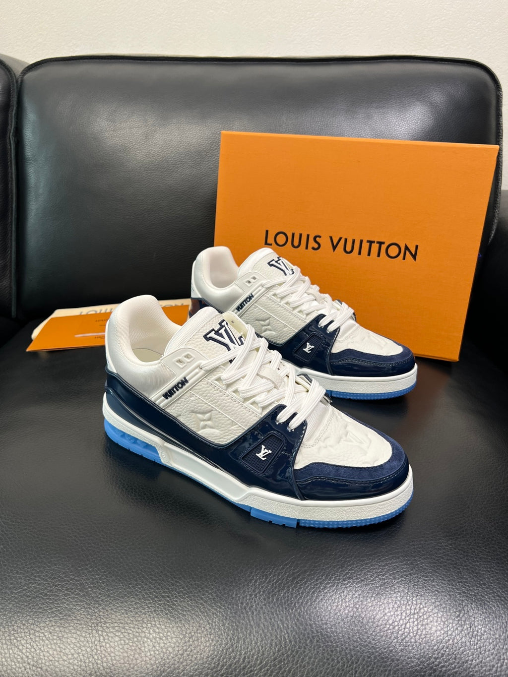 Louis 25fw all-match sneakers